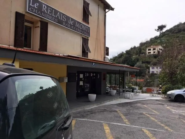 Facade/entrance in Le Relais de Monti