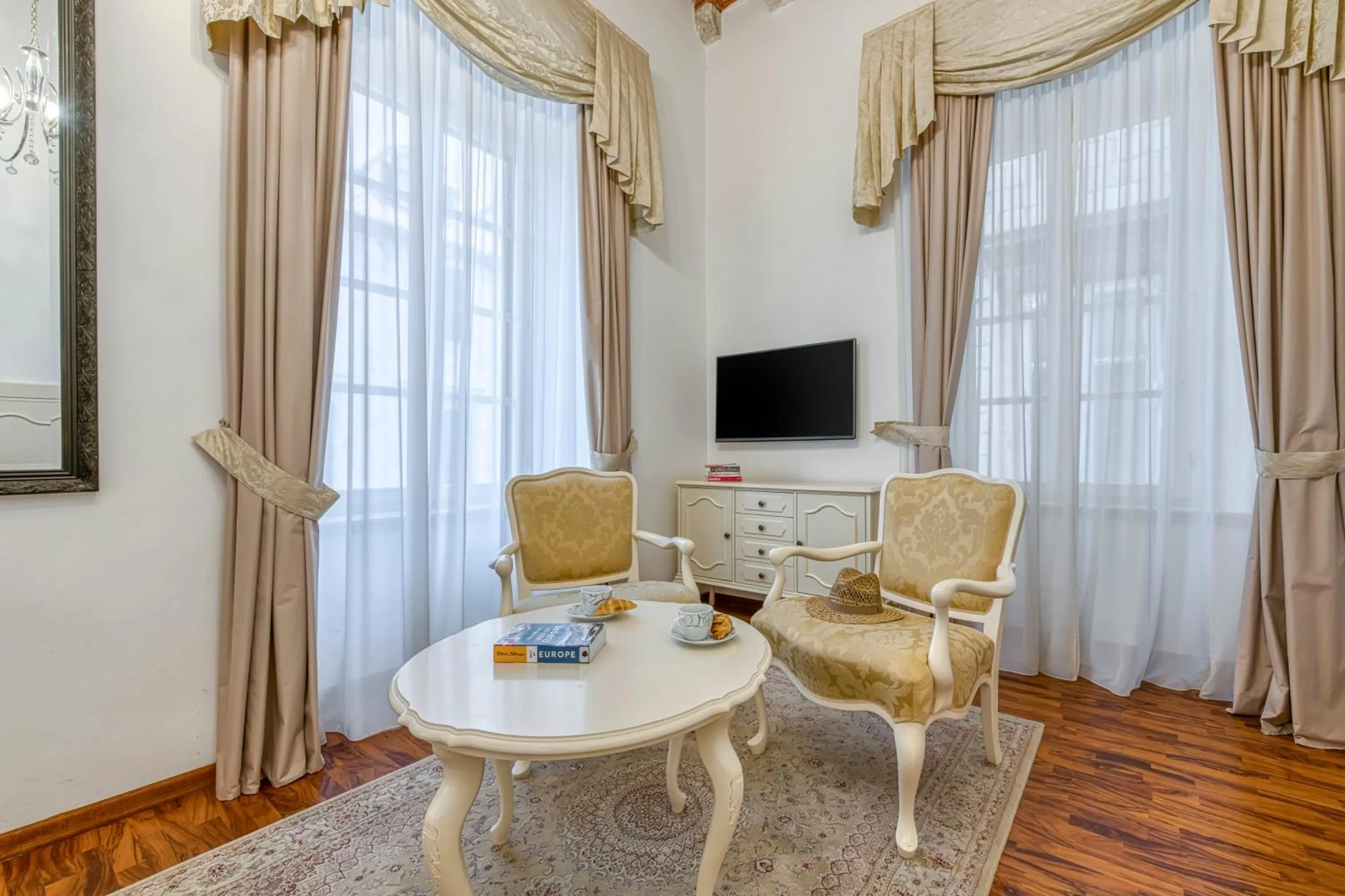 Bedroom in Apartments More