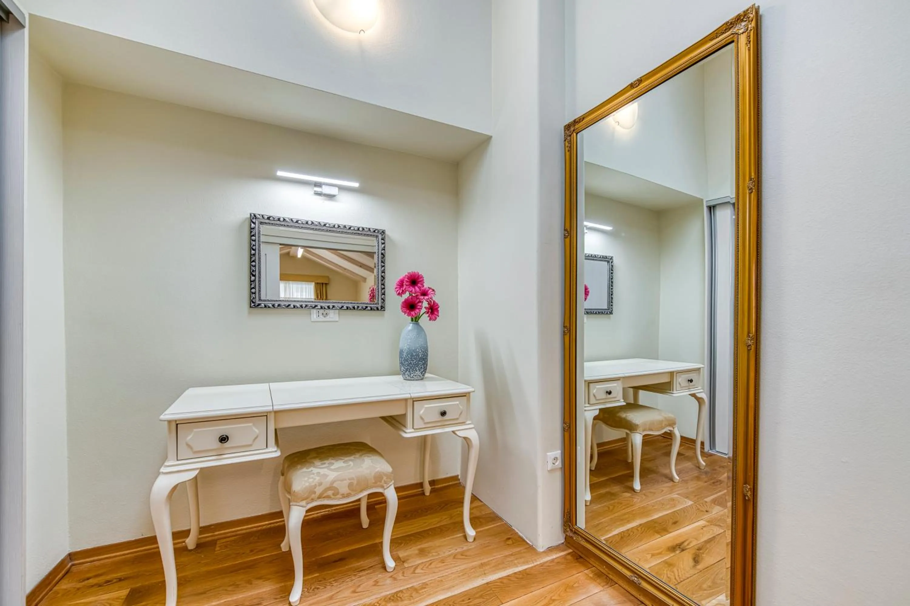 Bedroom in Palmotta Palace