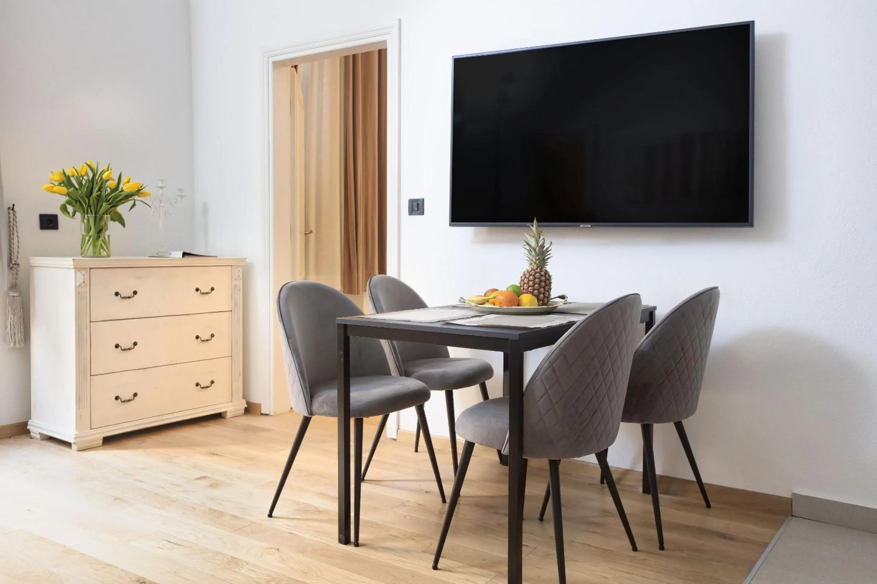 Dining area in Palmotta Palace