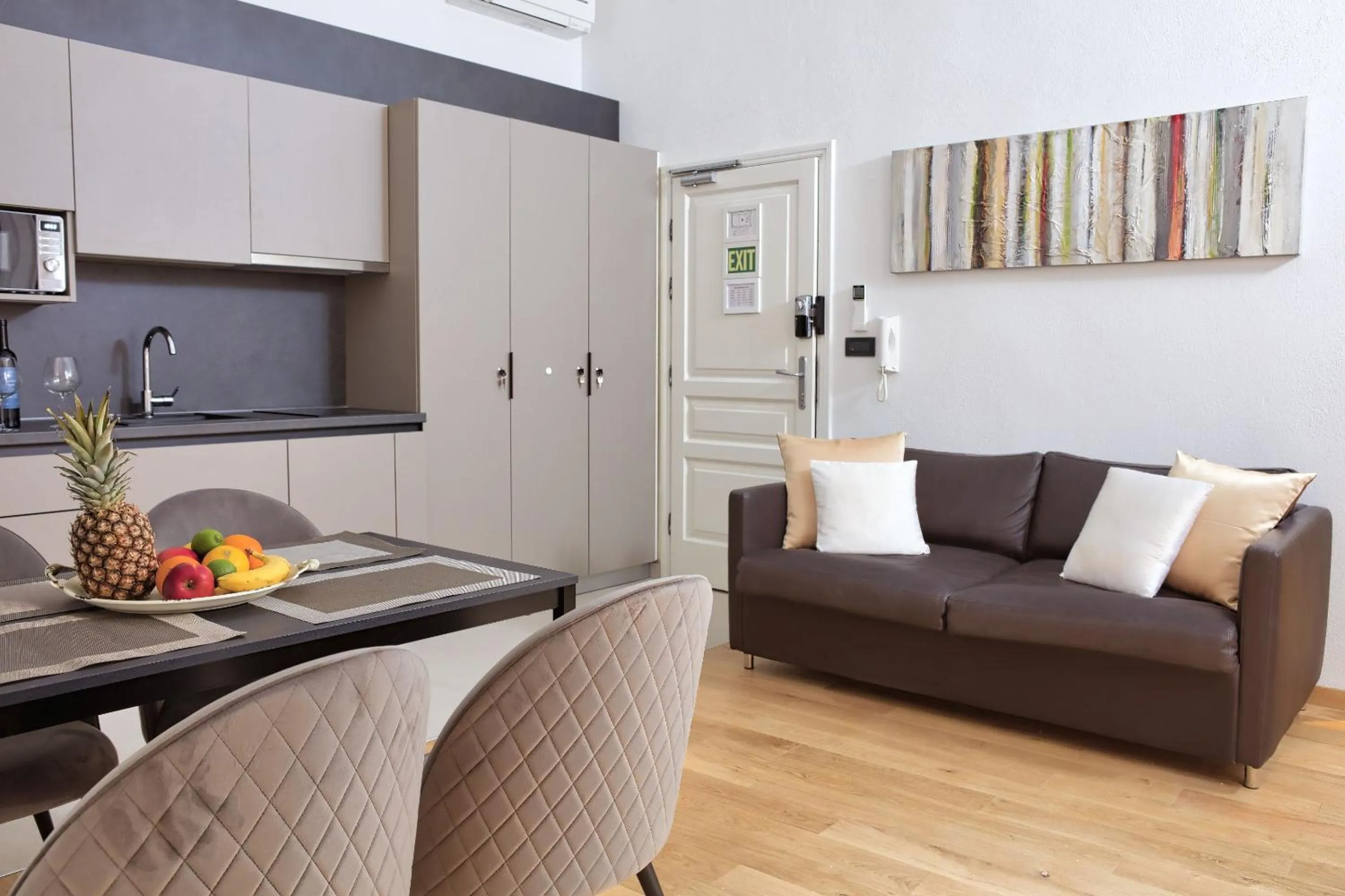 Seating area in Palmotta Palace