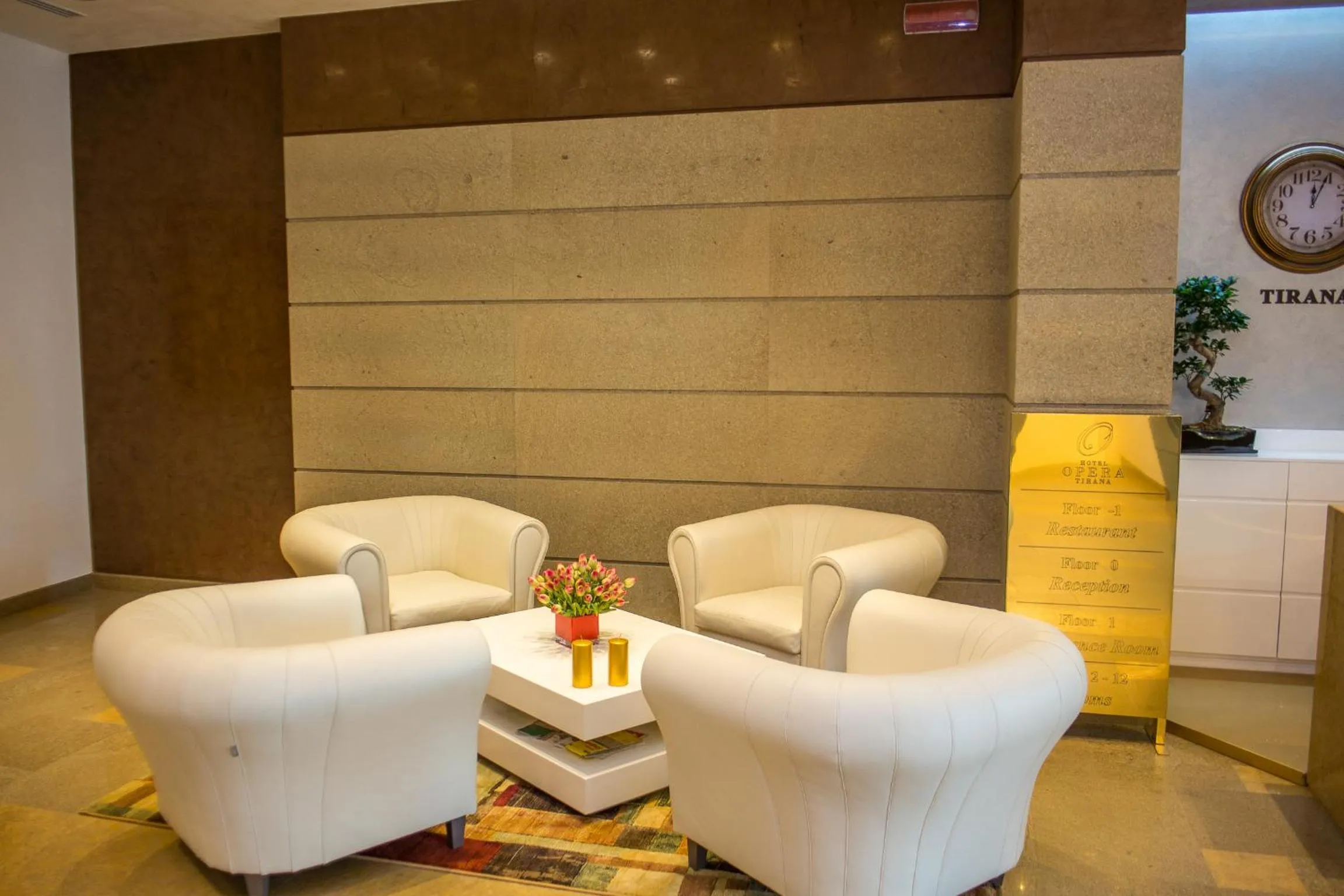Lobby or reception in Hotel Opera