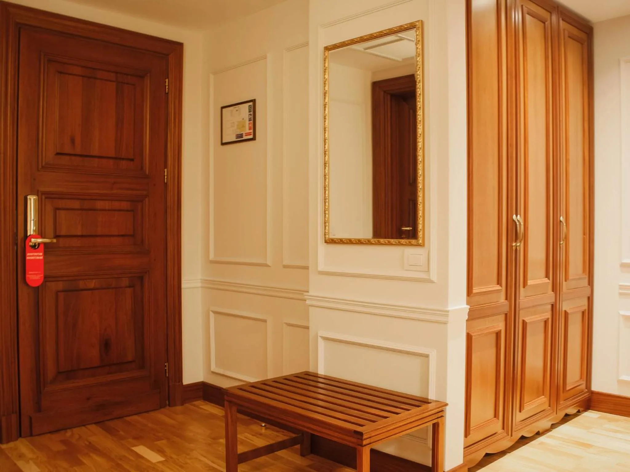 Area and facilities in Hotel Opera