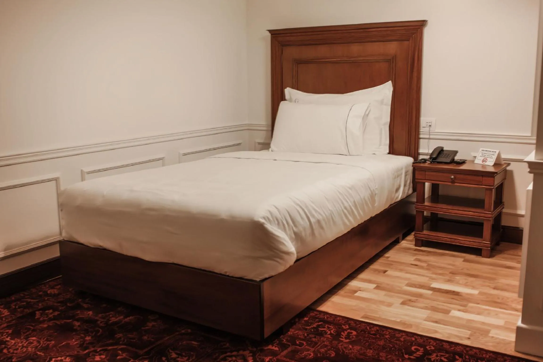 TV and multimedia, Bed in Hotel Opera