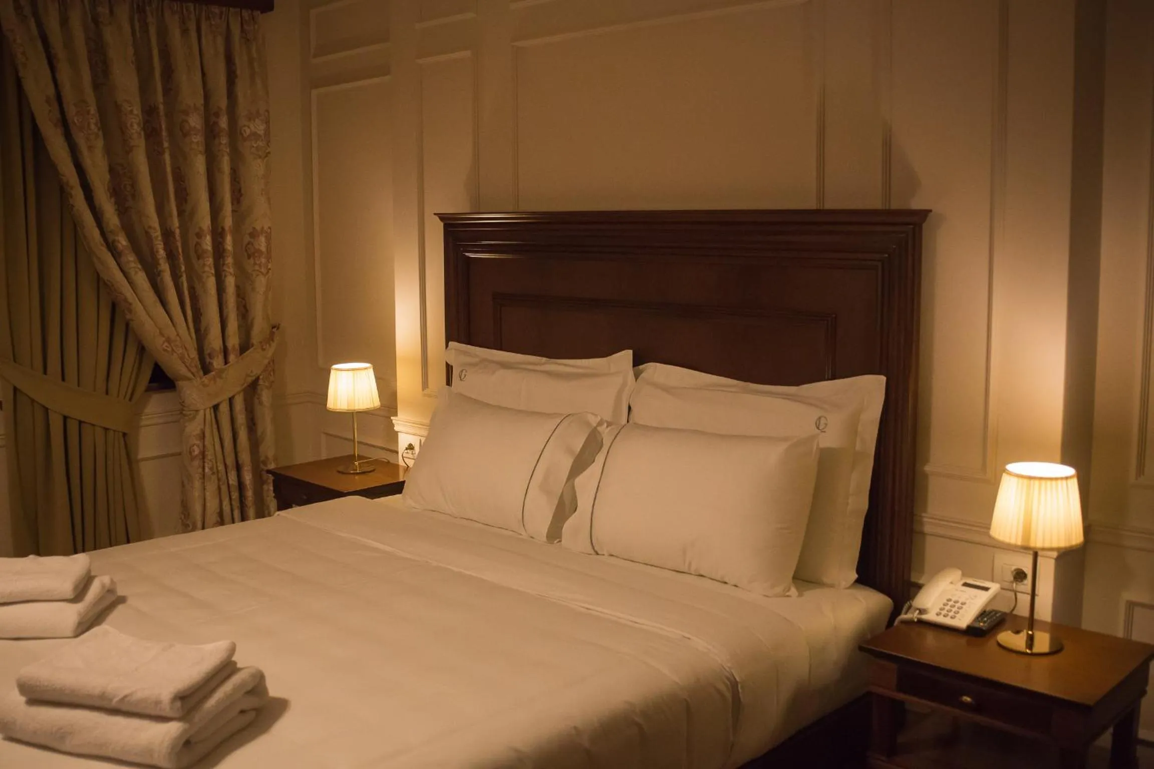 Bedroom, Bed in Hotel Opera