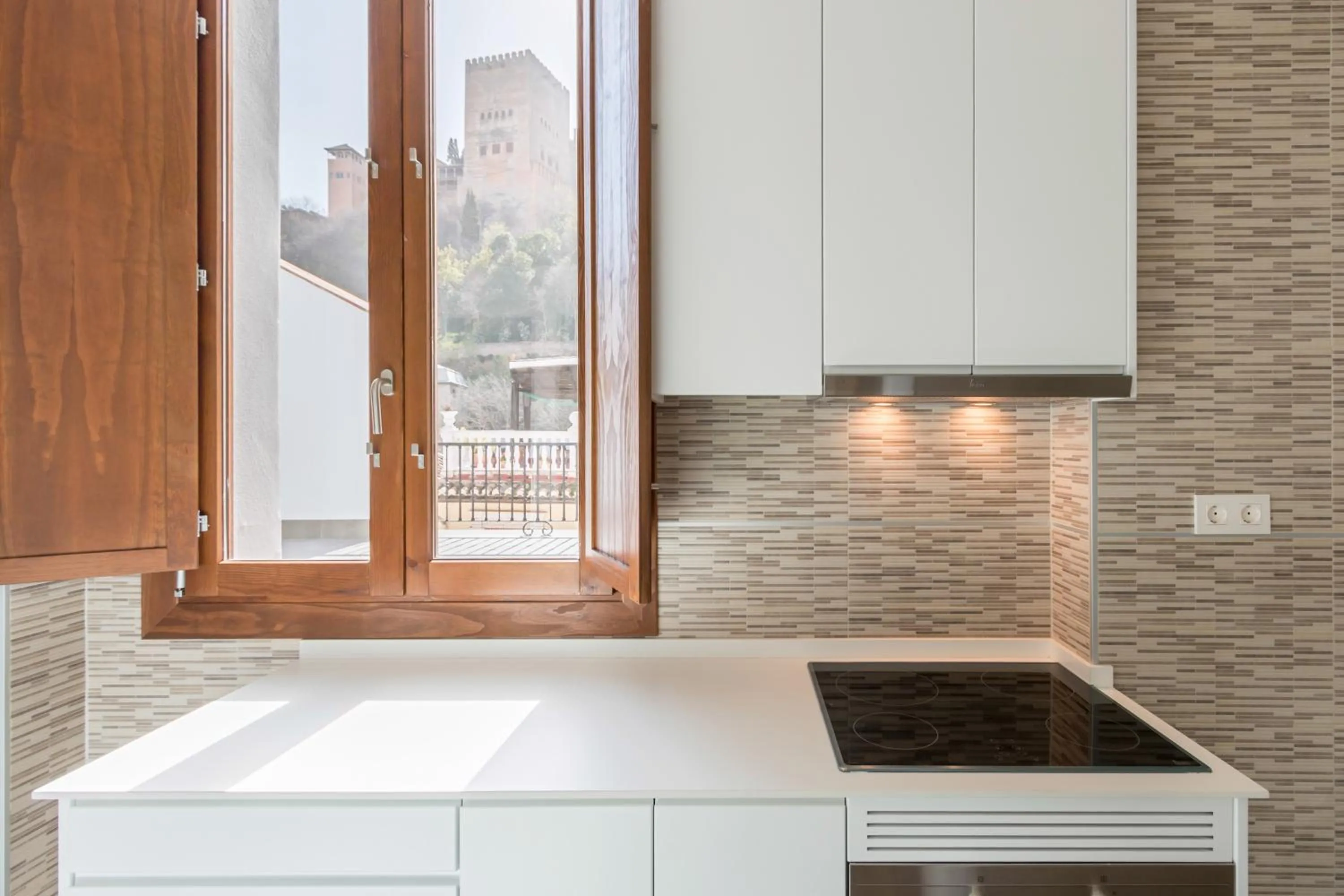 Kitchen or kitchenette in BiBo Suites Oro del Darro