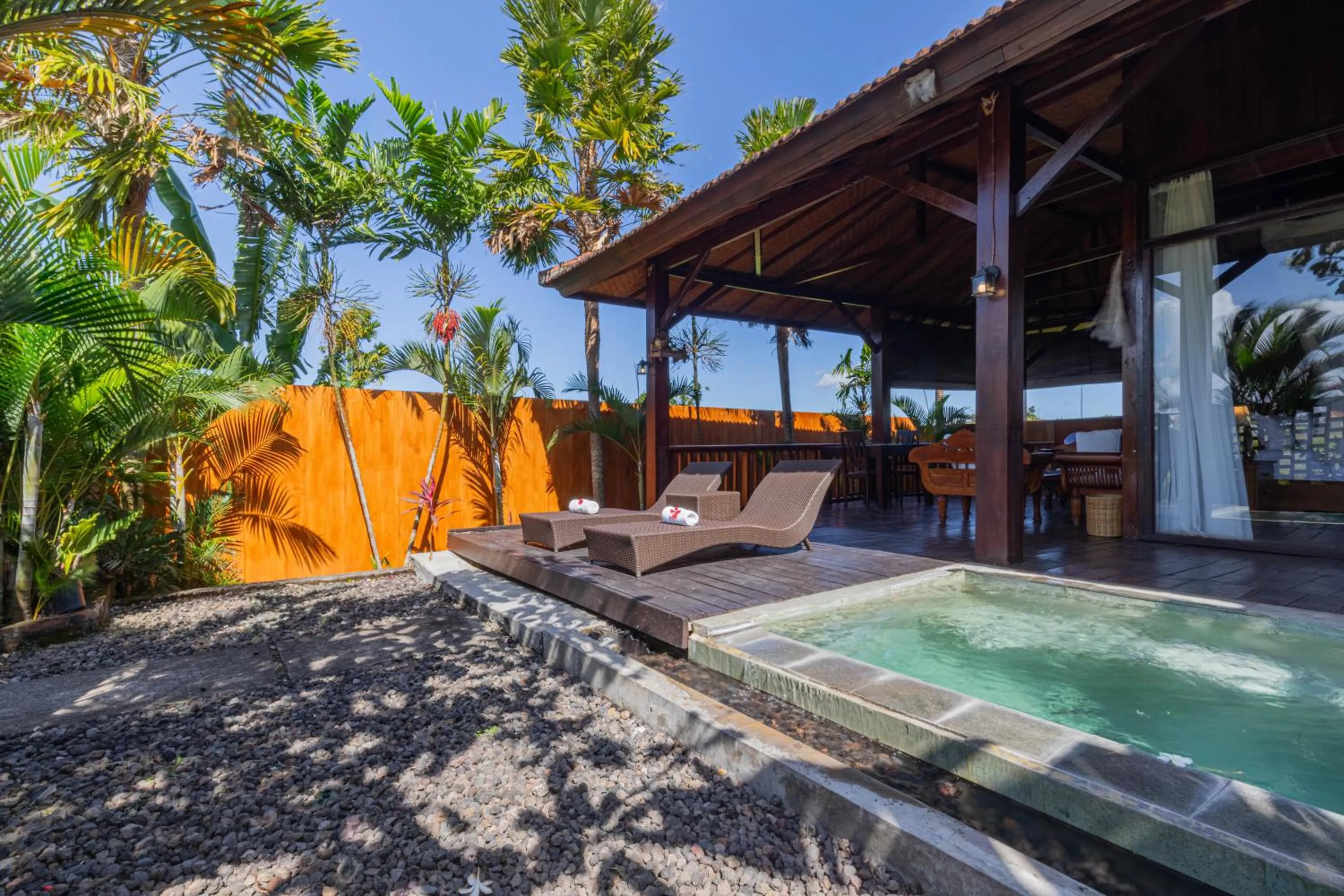 Property building in Kampung Canggu