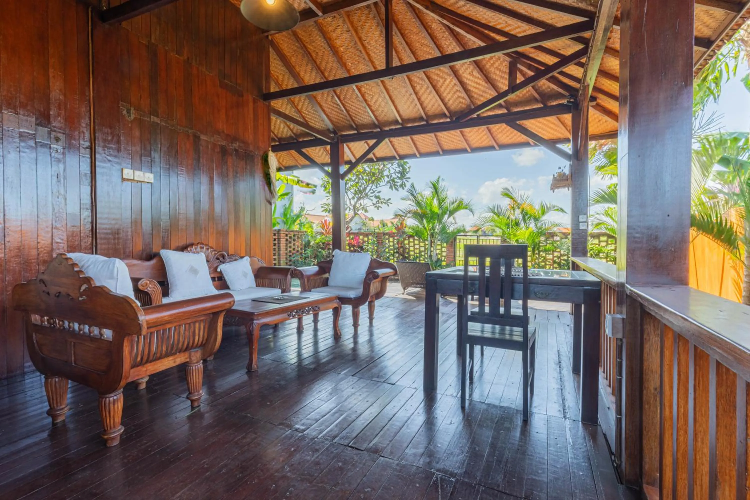 Property building in Kampung Canggu