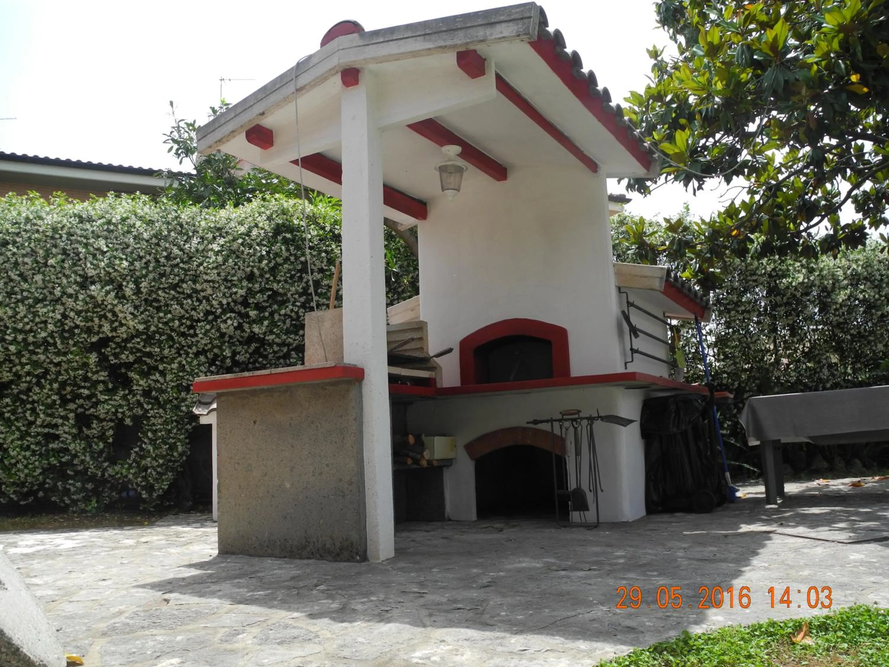 BBQ facilities in Green House