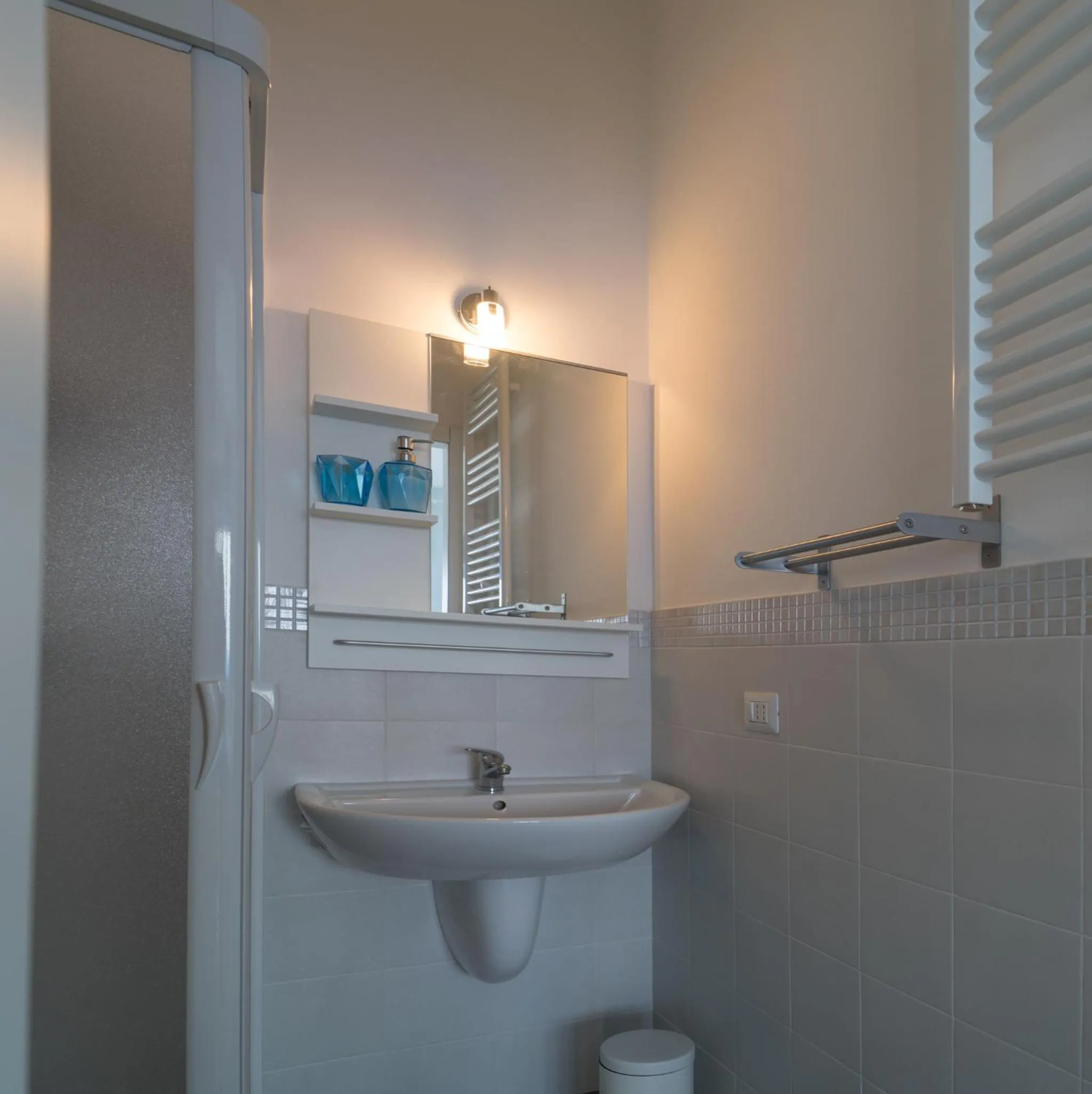 Bathroom in My Room in Trani