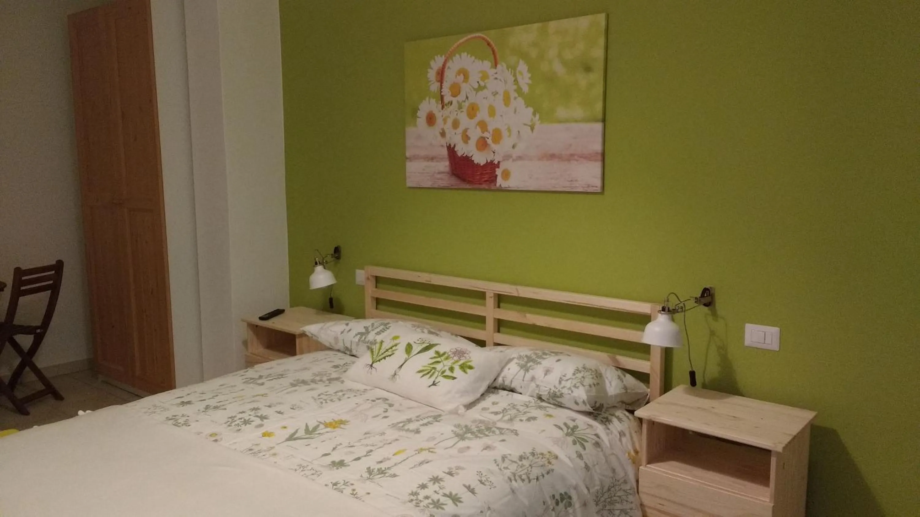Photo of the whole room, Bed in My Room in Trani