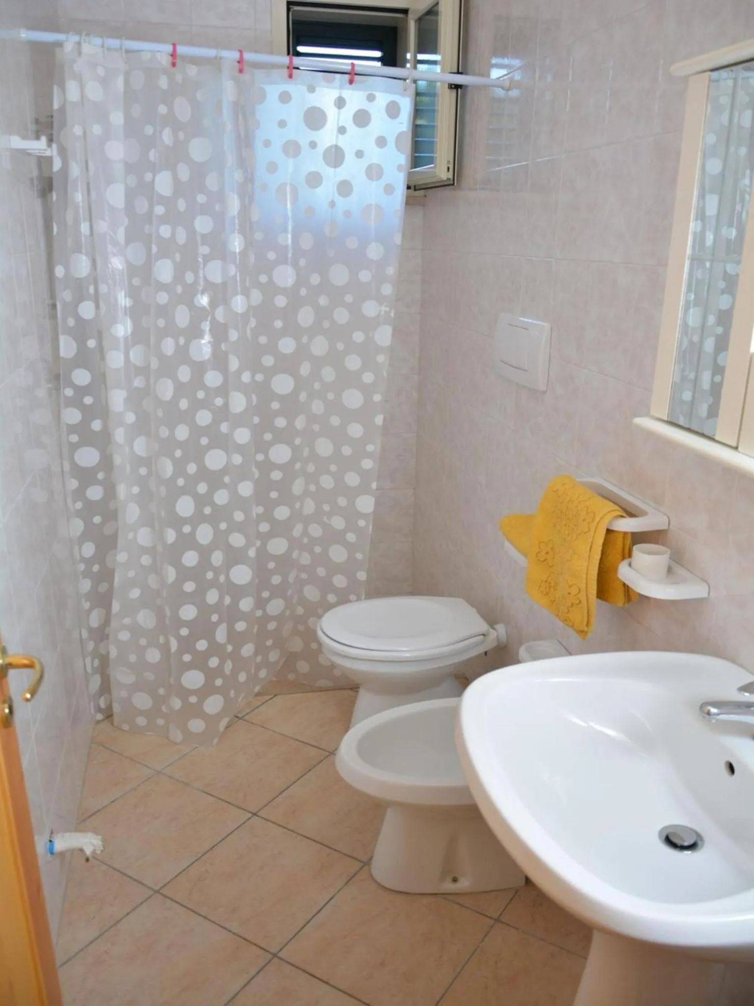 Shower in Masseria Lama