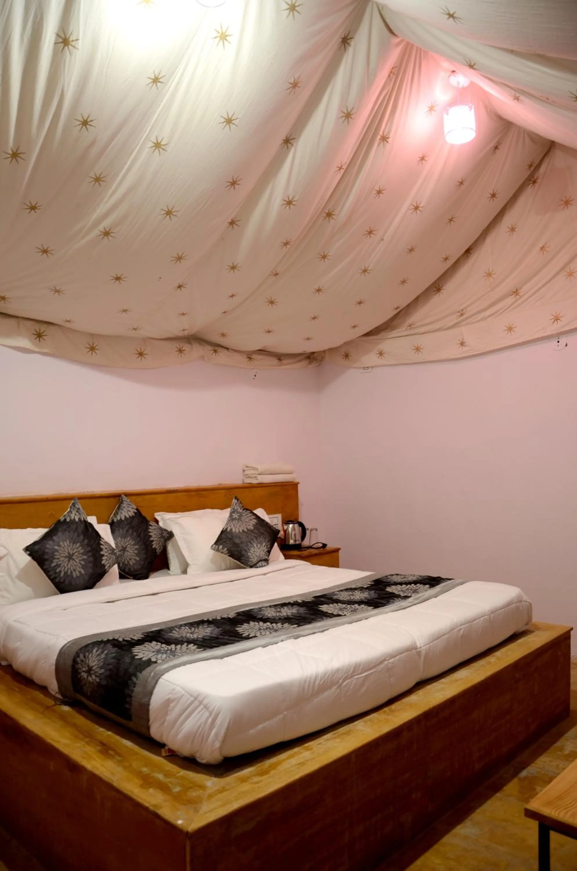 Bed in Sky Desert Safari