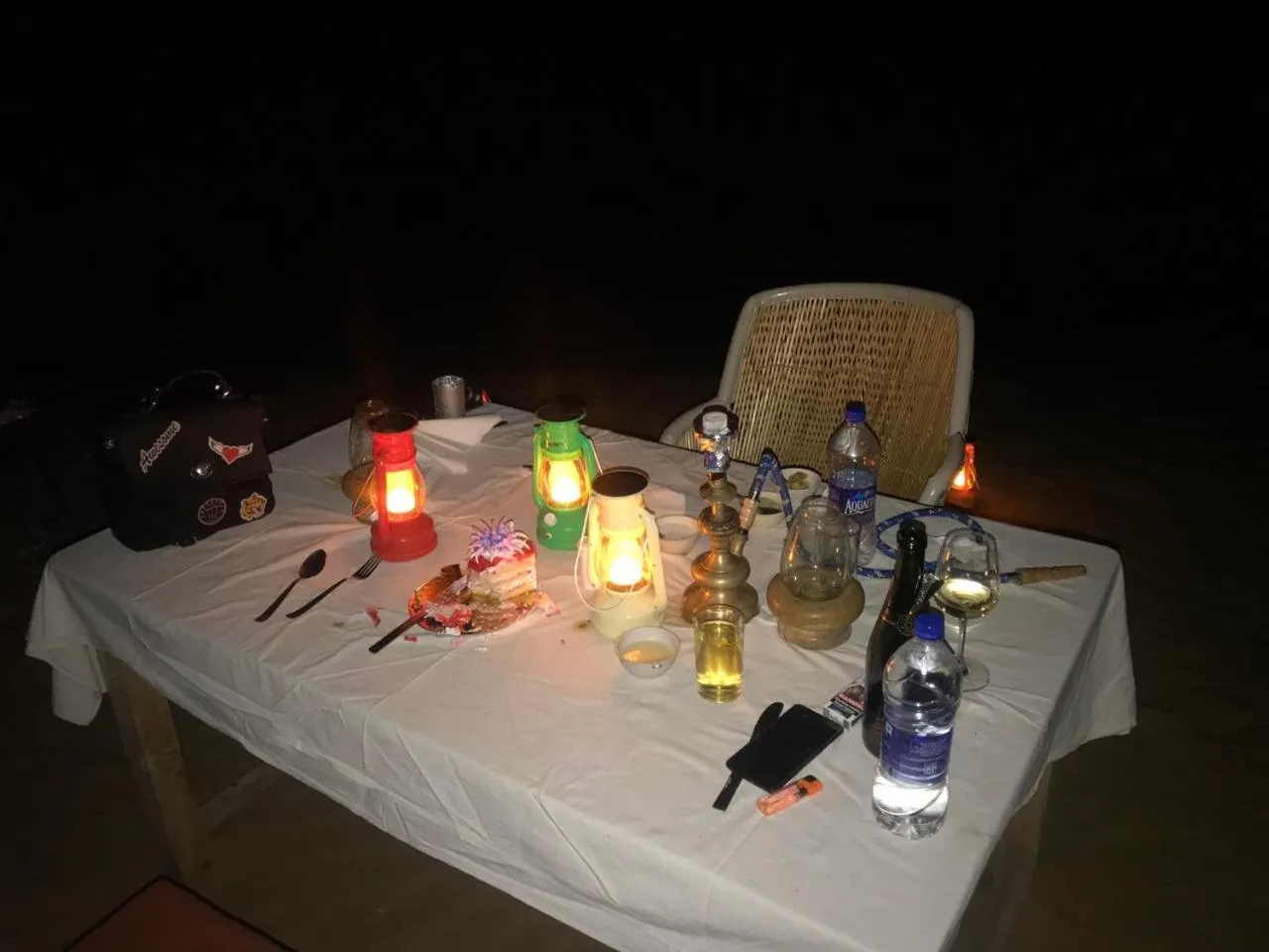 Food and drinks in Sky Desert Safari