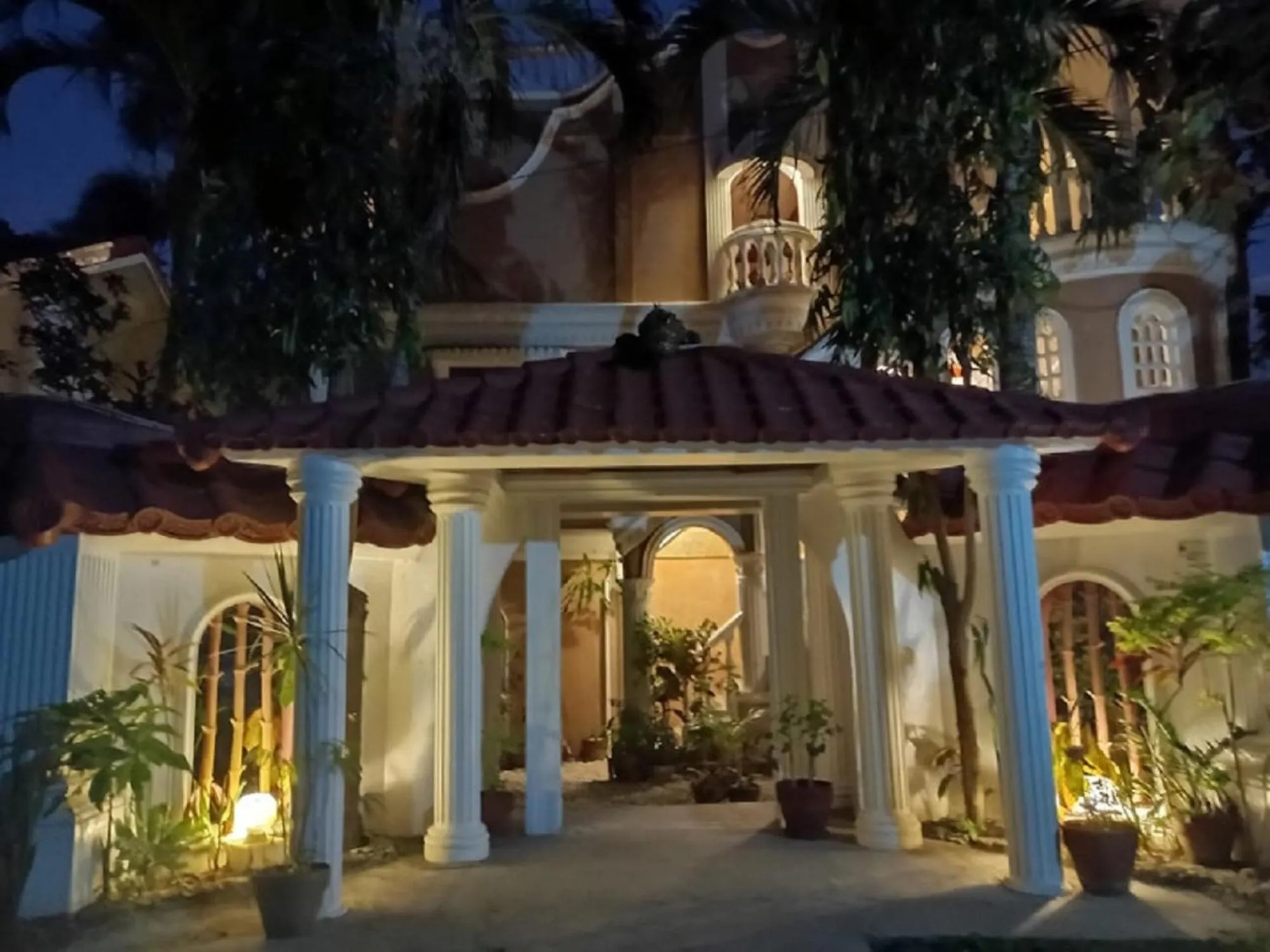 Property building in Blue Crystal Beach Resort