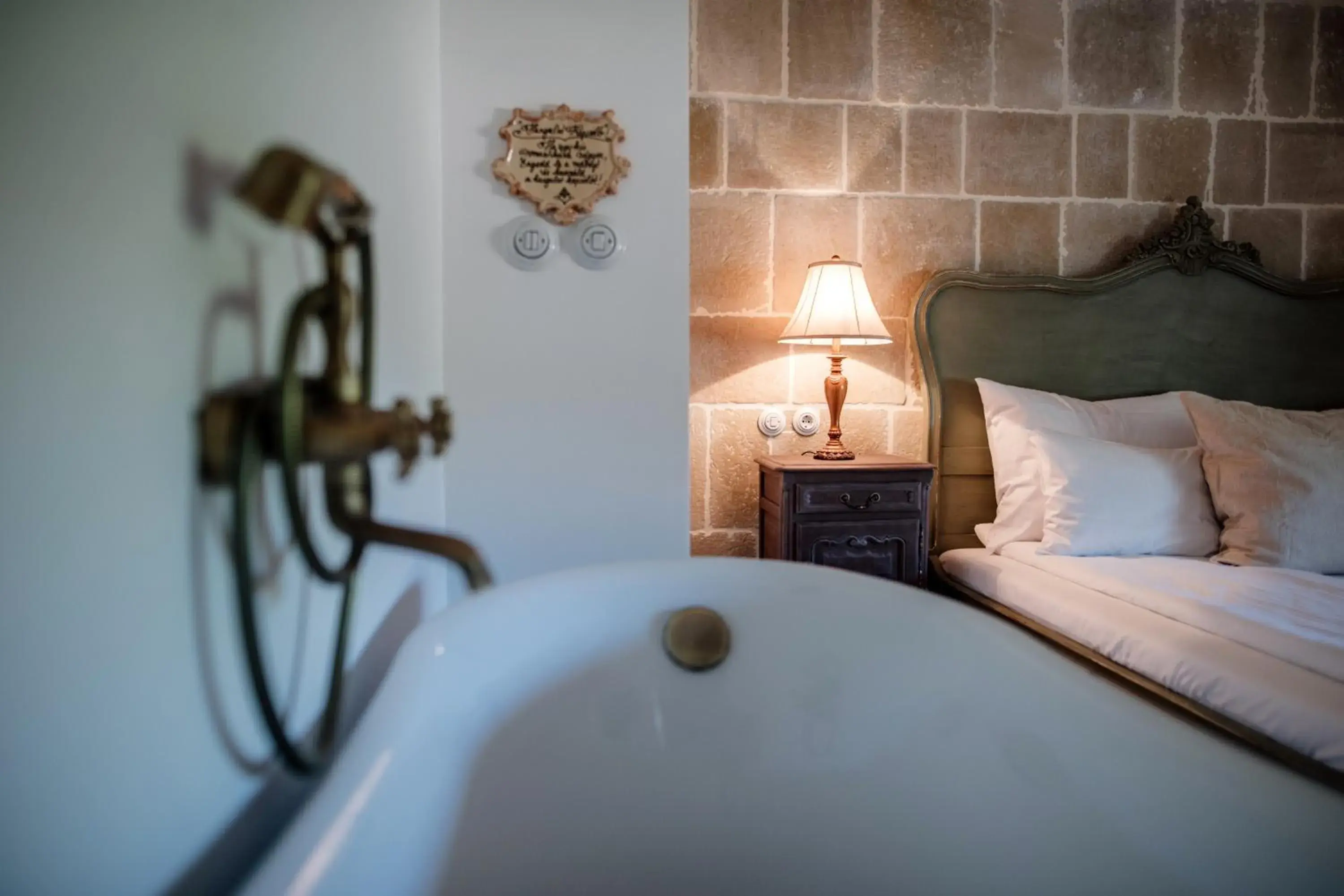 Standard Queen Room in Hazai Provence Standard Queen Room in Hazai Provence