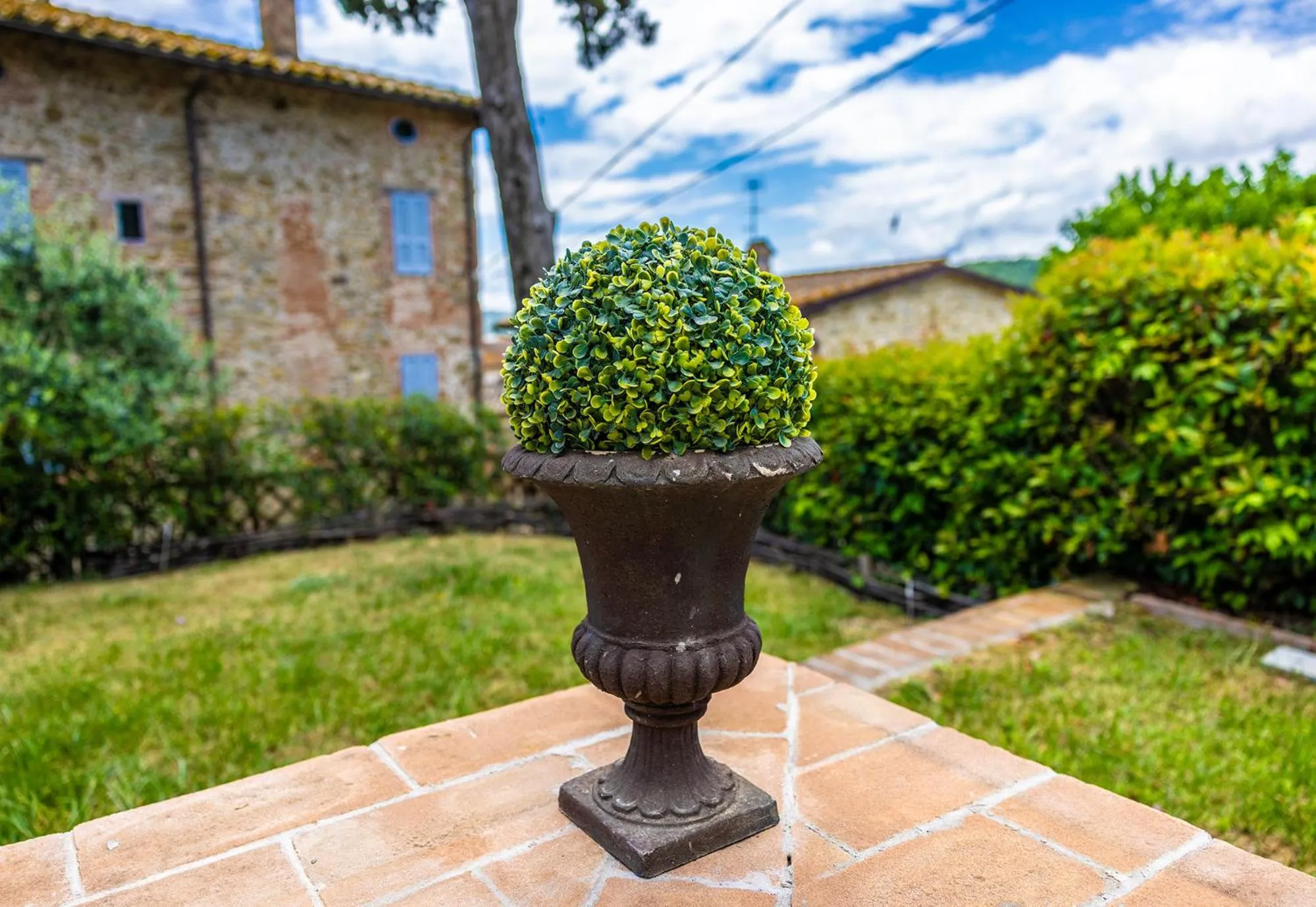 Property building in Un Petit Paradis