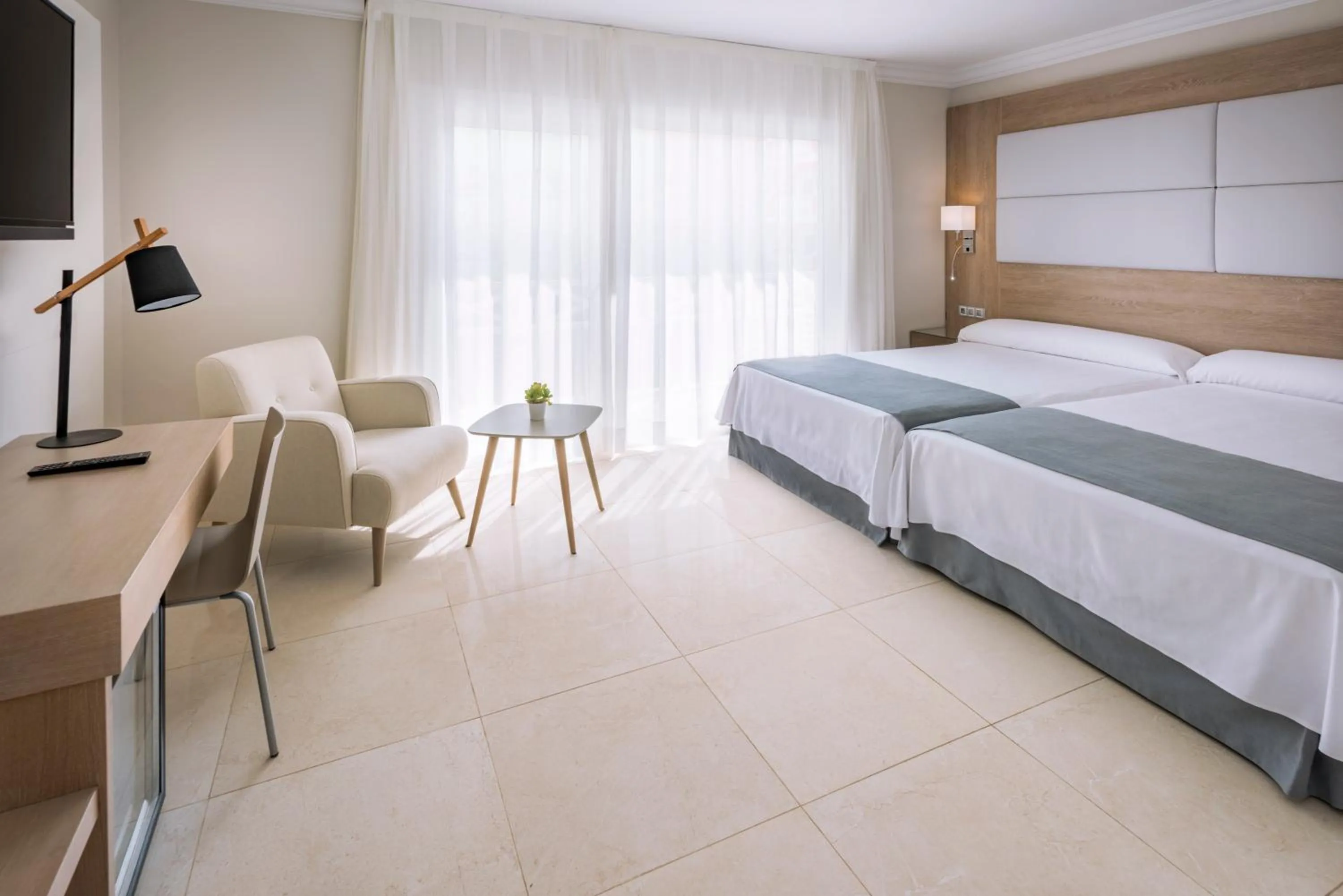 Bedroom, Bed in Mediterraneo Bay Hotel & Resort