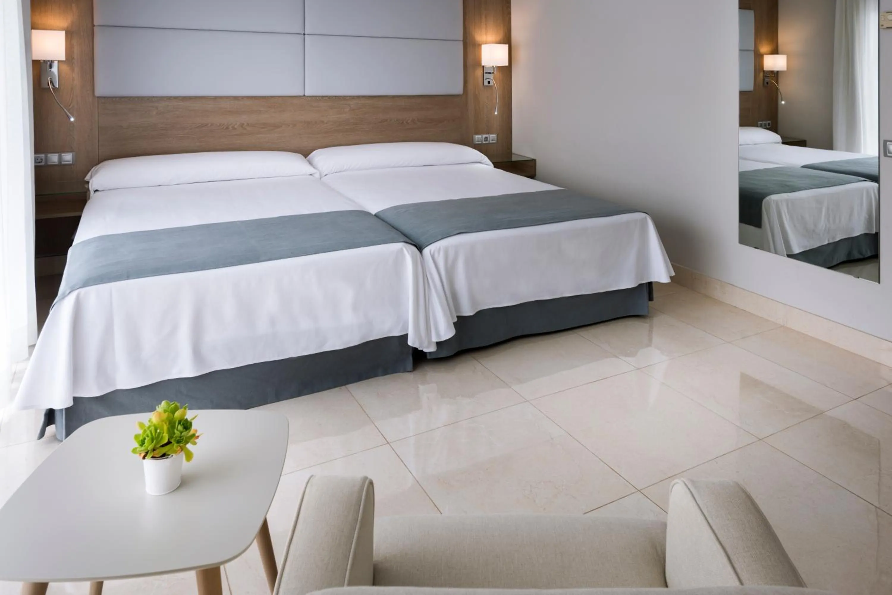 Photo of the whole room, Bed in Mediterraneo Bay Hotel & Resort