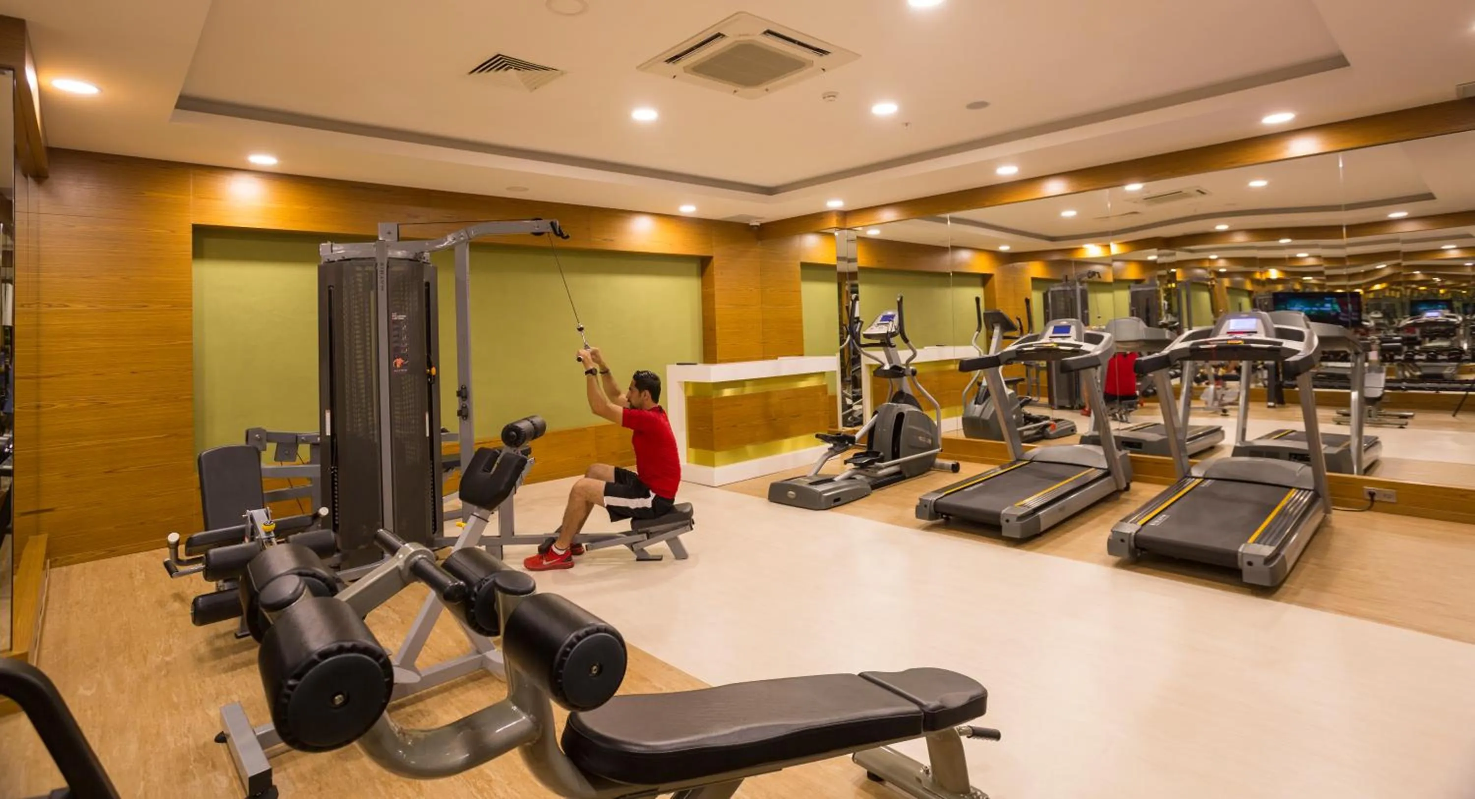 Fitness centre/facilities in Side Royal Palace