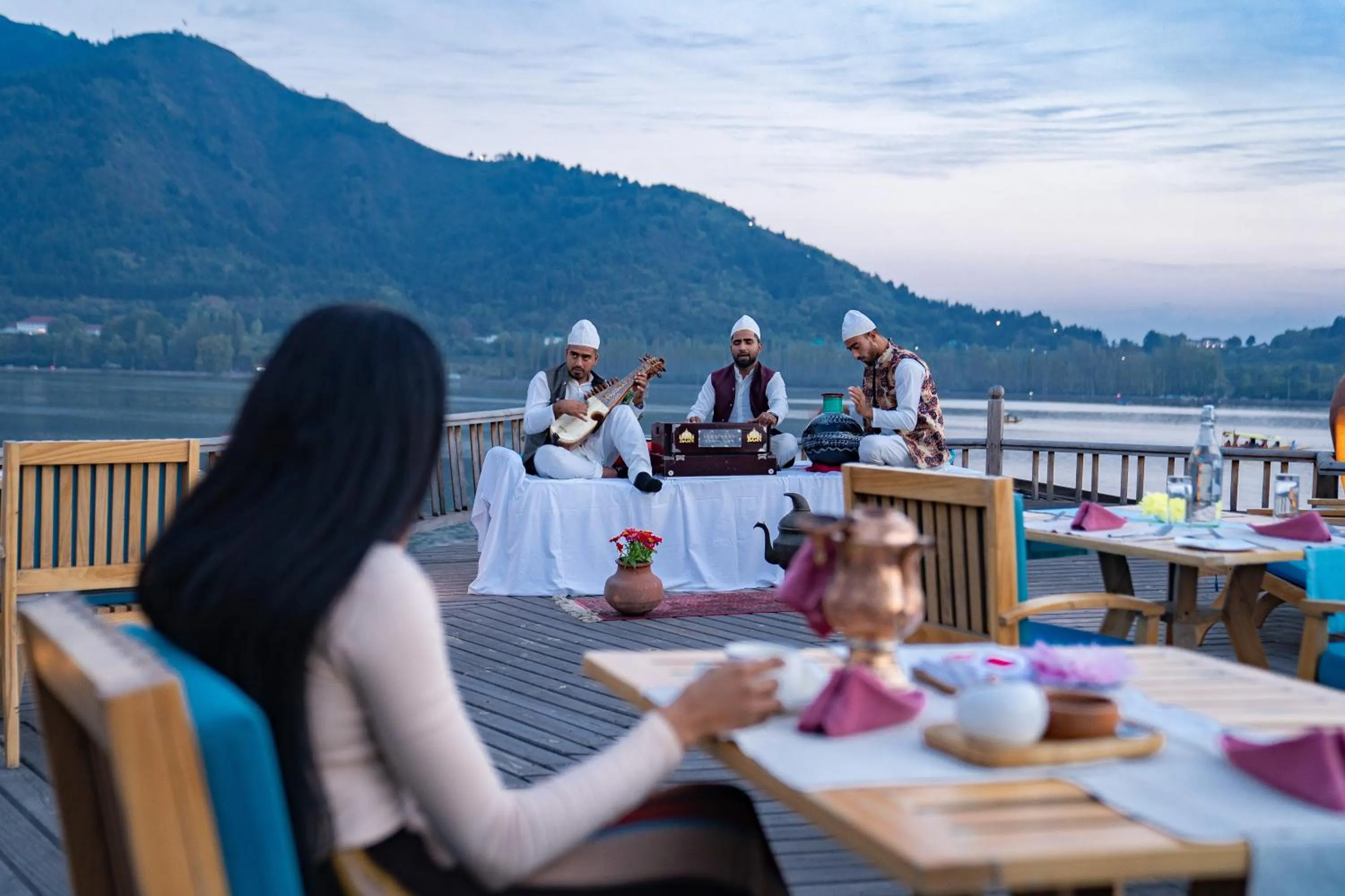 Sukoon Houseboat Dal Lake