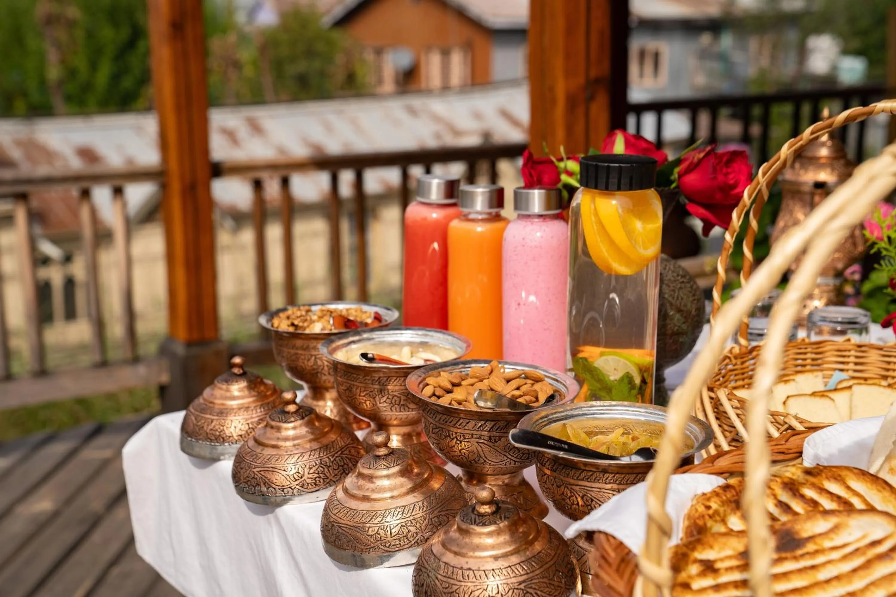 Sukoon Houseboat Dal Lake