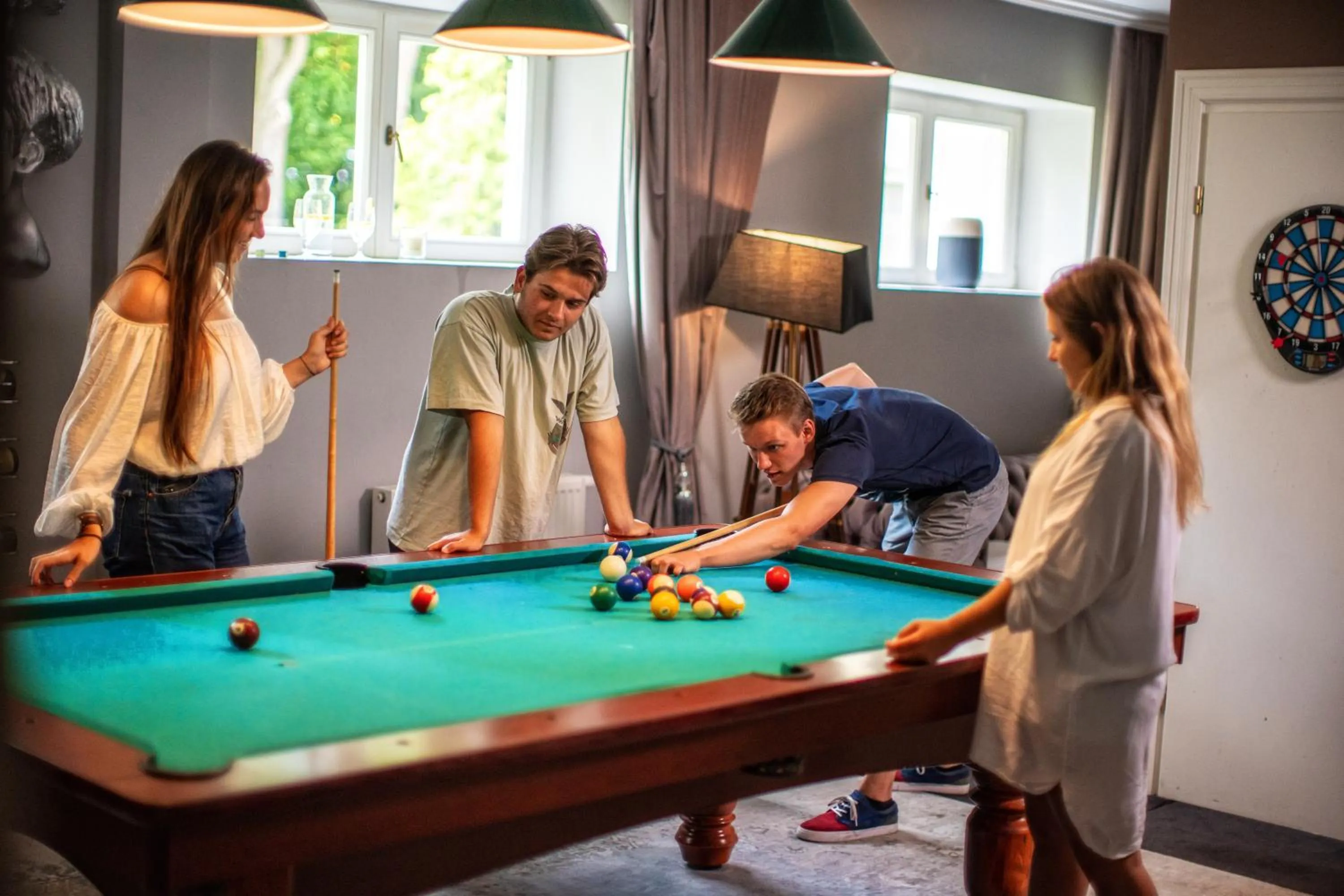 Billiard in Hotel Pałac Alexandrinum