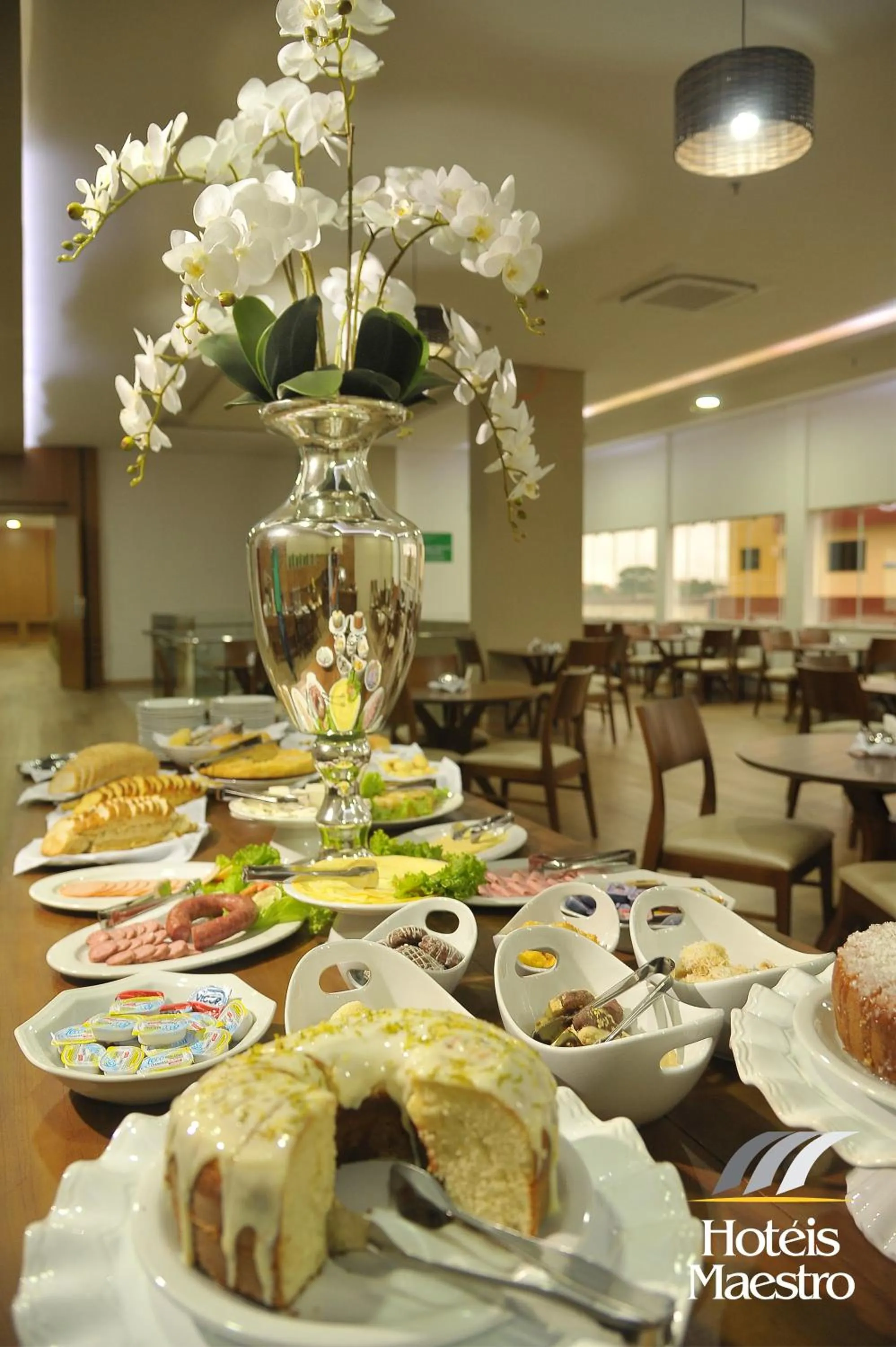 Breakfast in Hotel Maestro Premium Cascavel