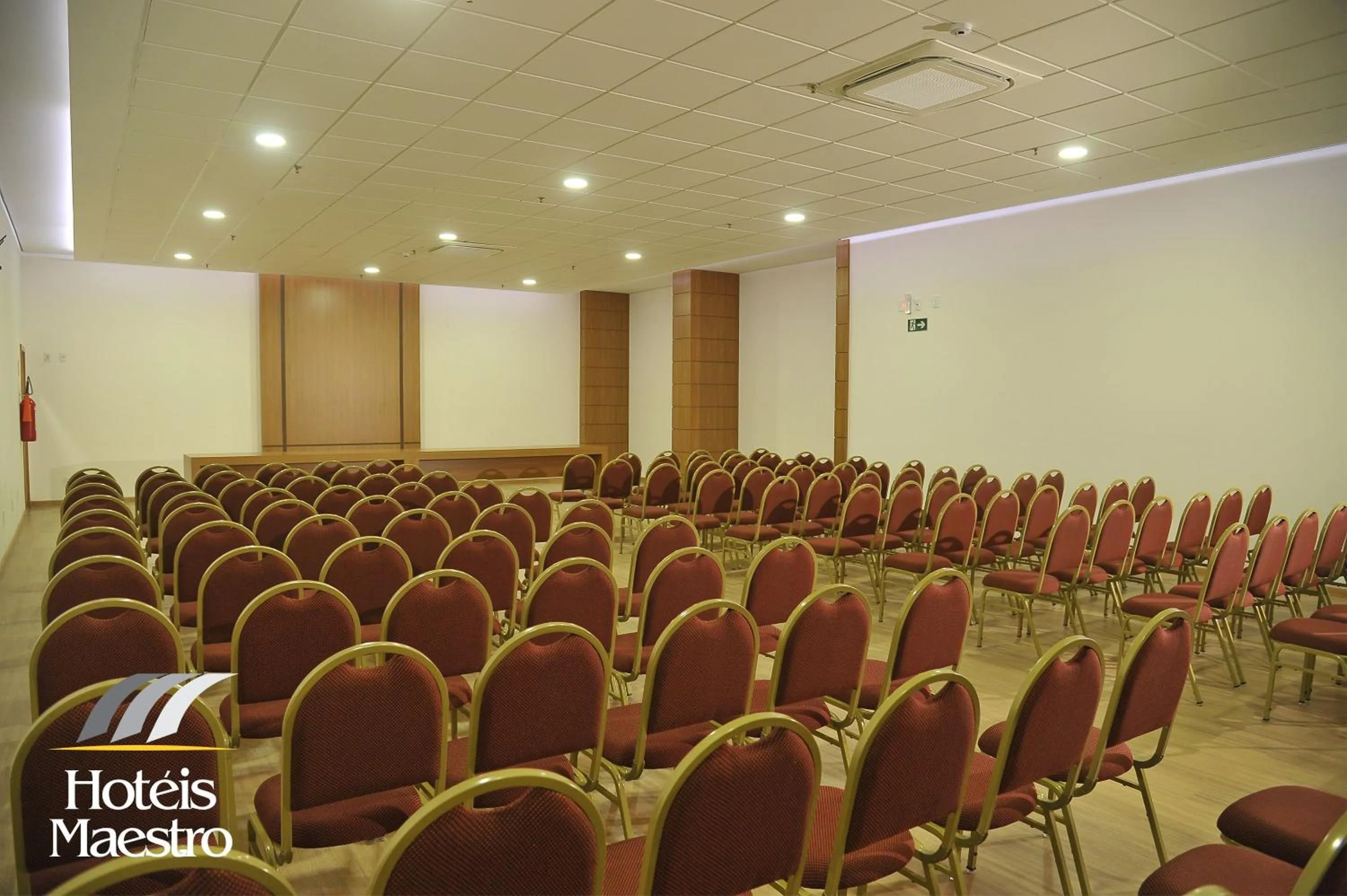Business facilities in Hotel Maestro Premium Cascavel
