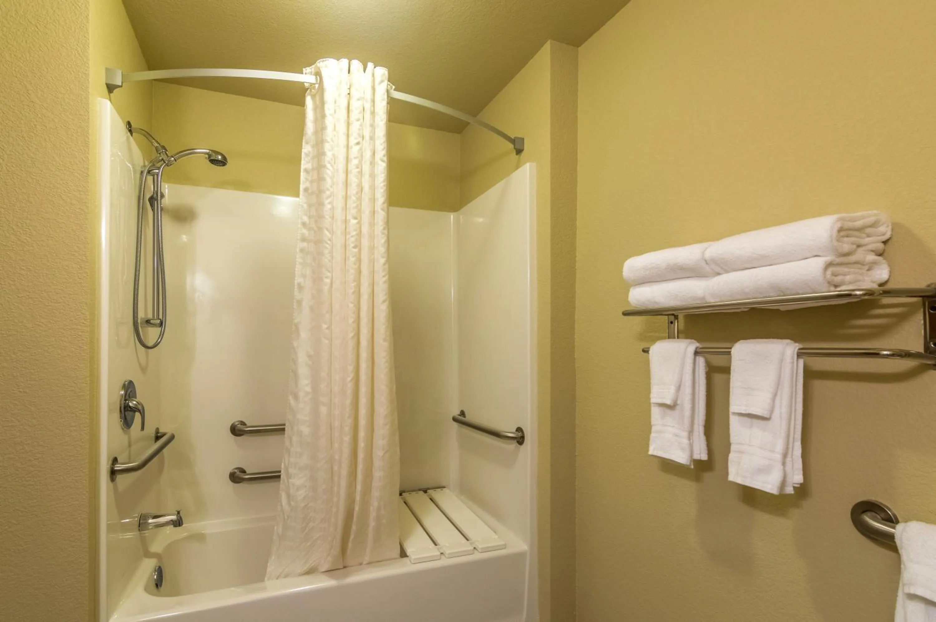 Shower in Cobblestone Inn & Suites - Lakin