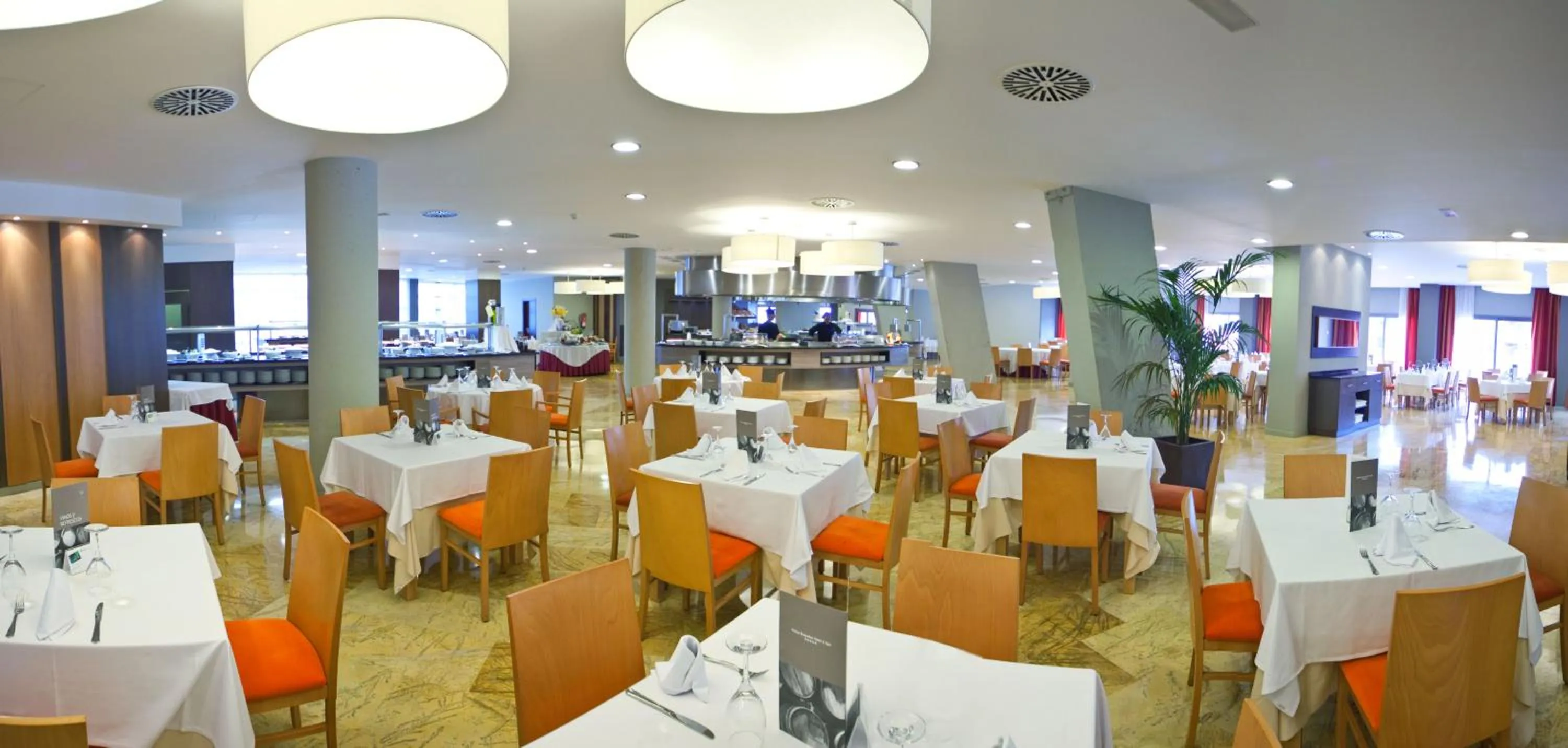 Restaurant/places to eat in Protur Roquetas Hotel & Spa