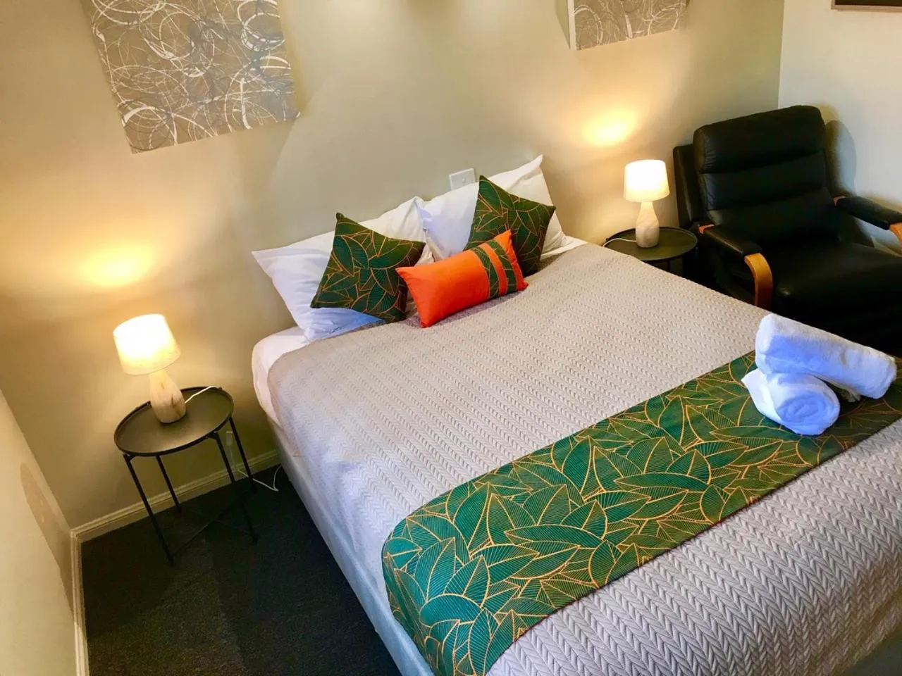 Bed in Bay Air Motel