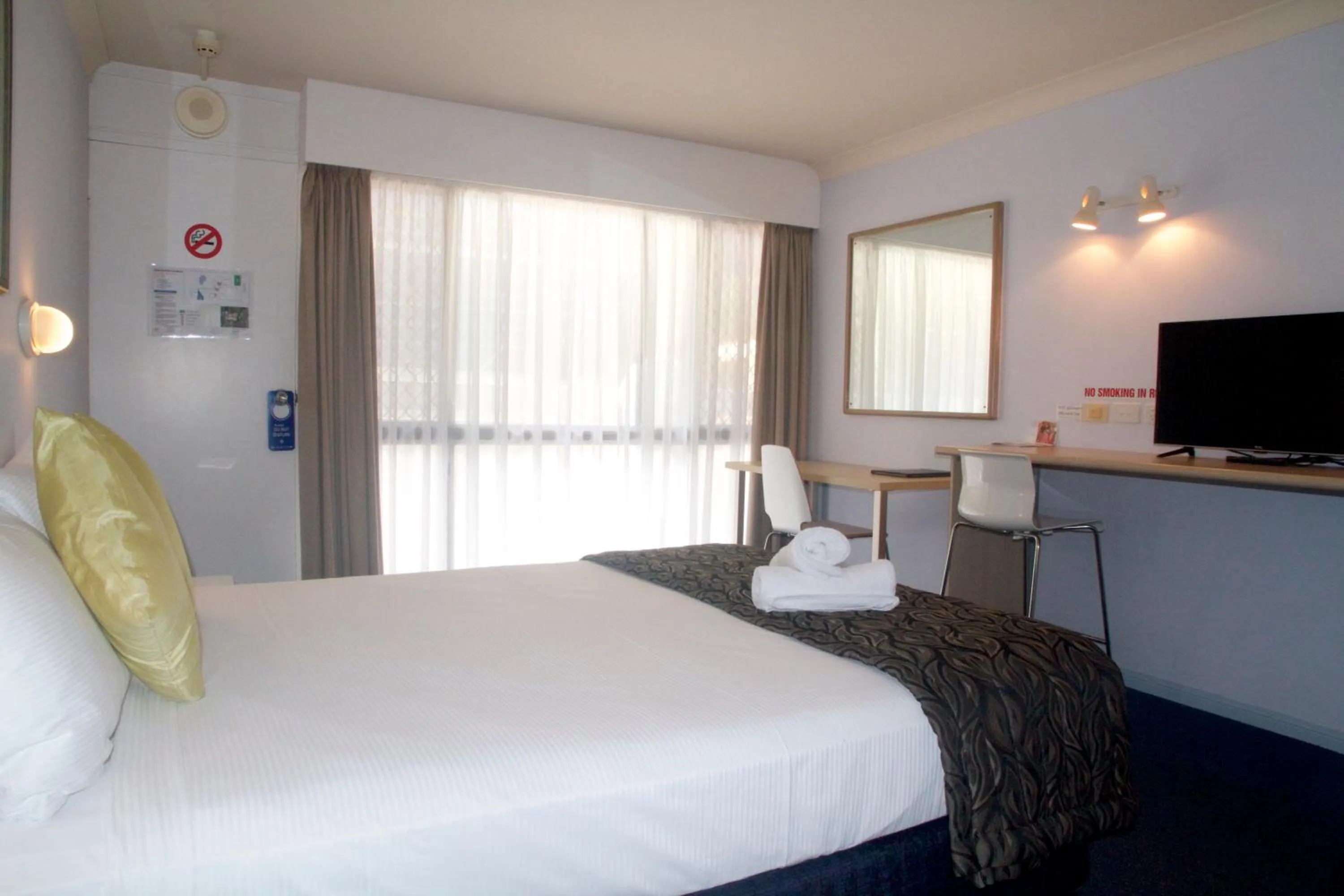 Bed in Bay Air Motel