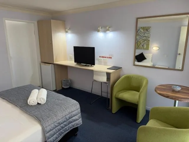 Bed in Bay Air Motel