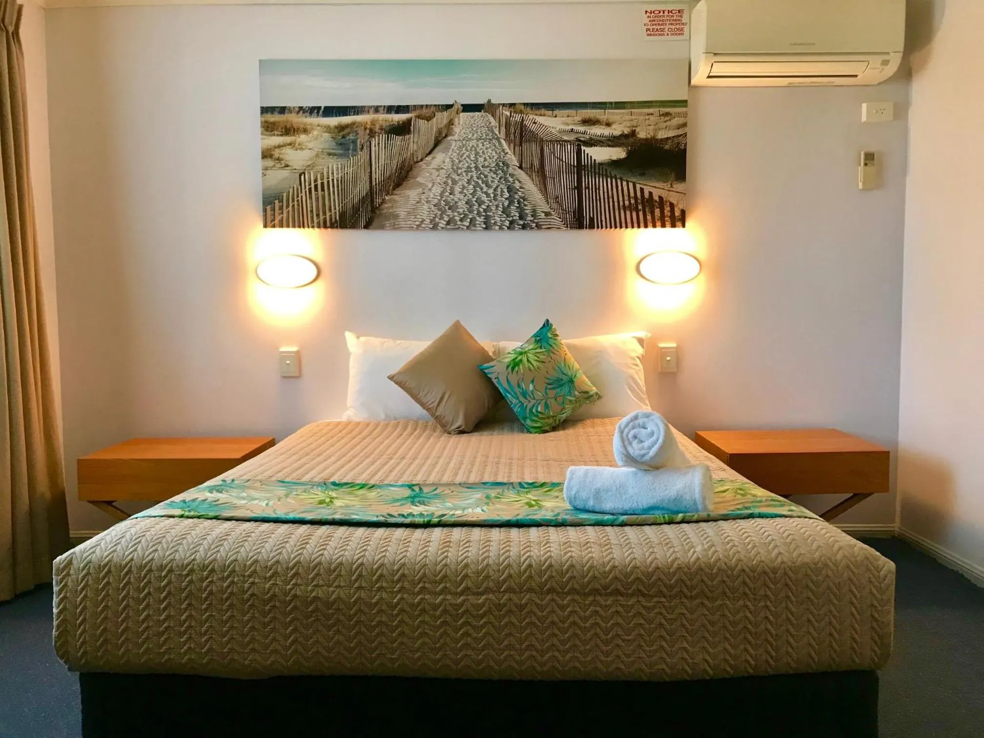 Bed in Bay Air Motel