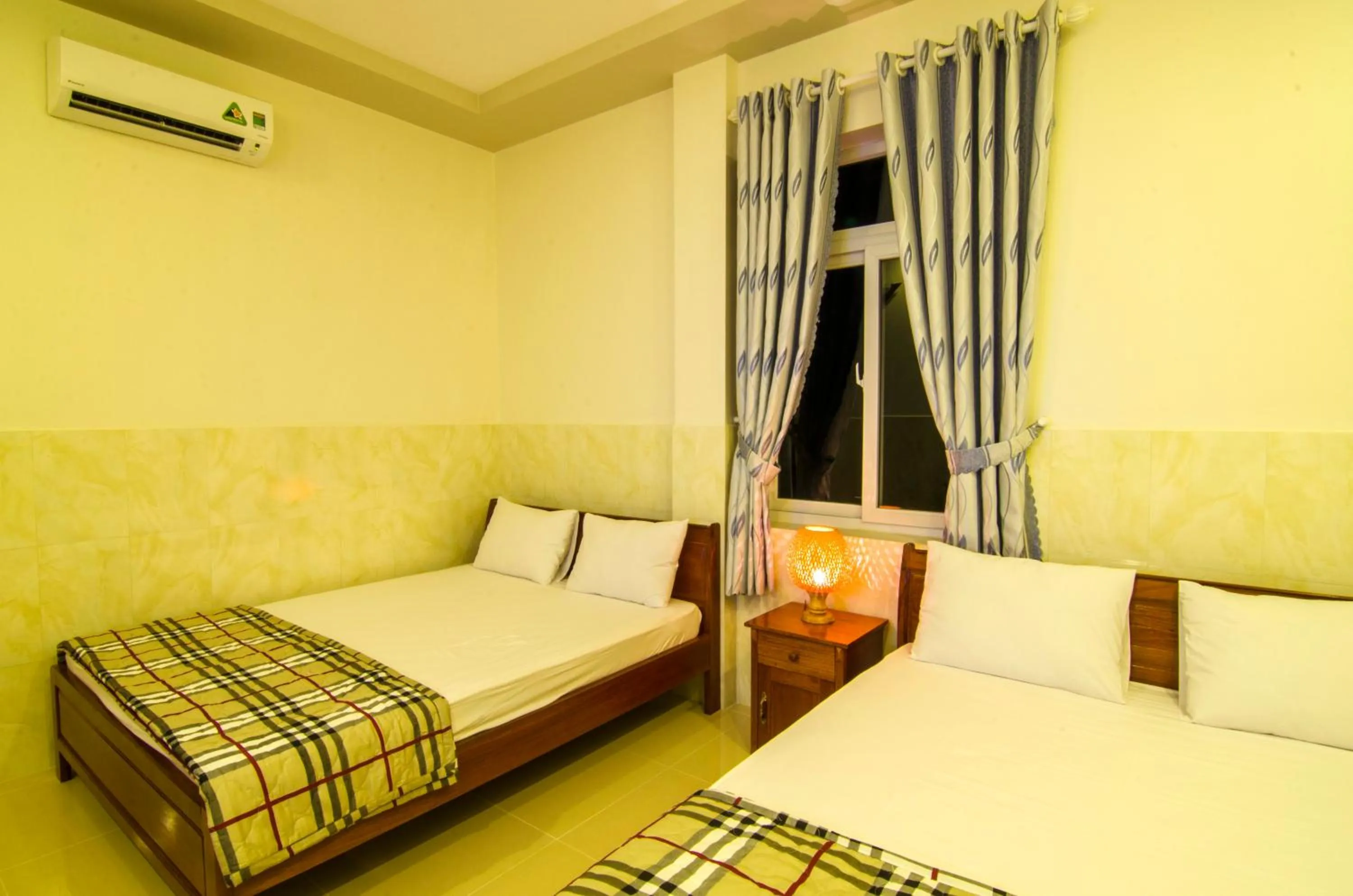 Photo of the whole room, Bed in Gia Thanh Phu Quoc Guest House