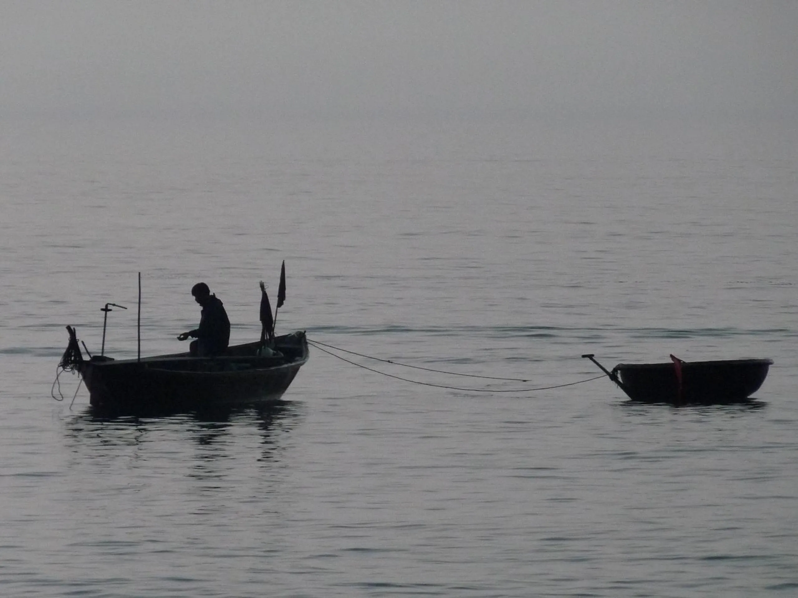 Fishing in Cham Island Smiles Homestay