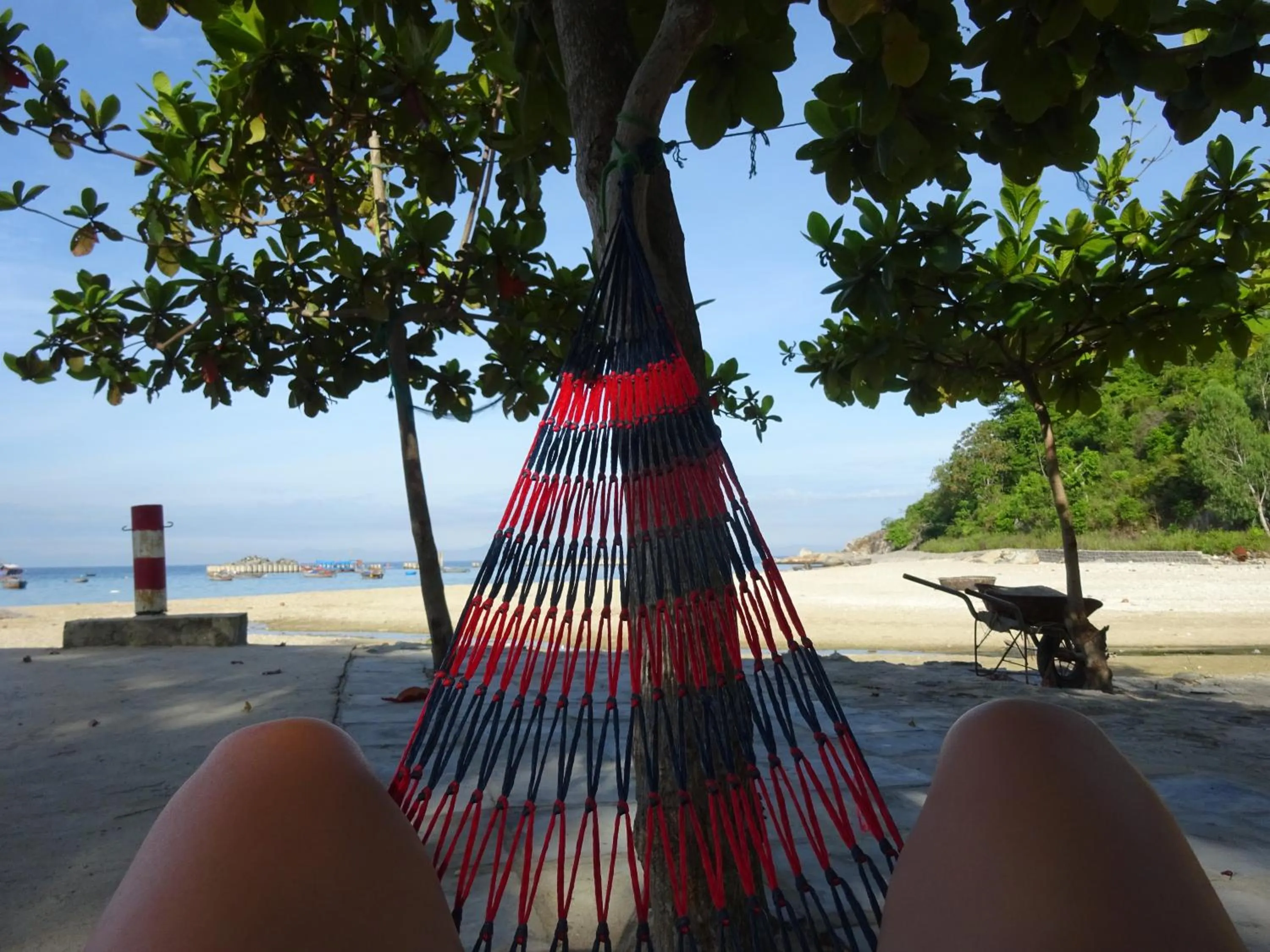 Beach in Cham Island Smiles Homestay