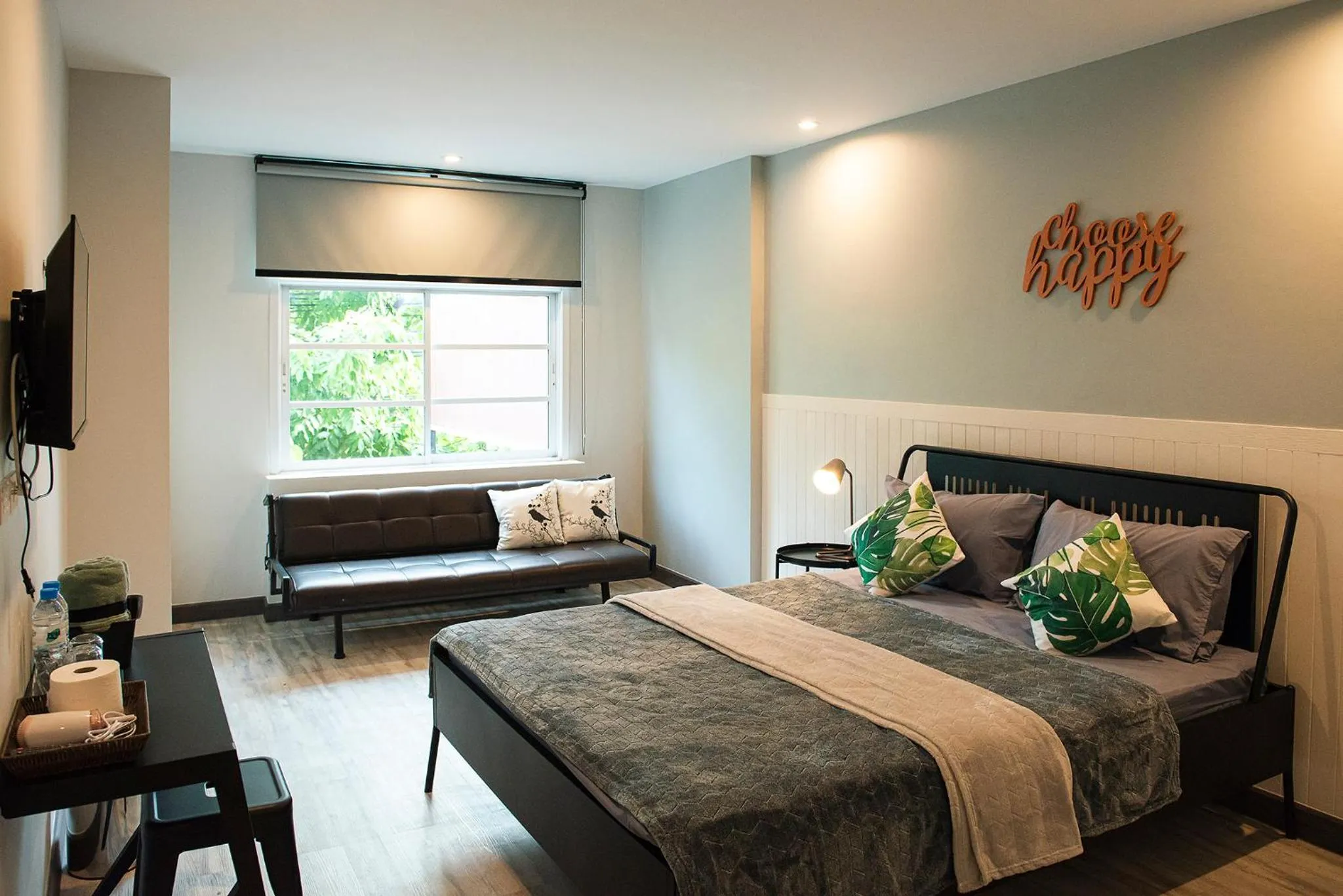 Photo of the whole room, Bed in I Rich Residence