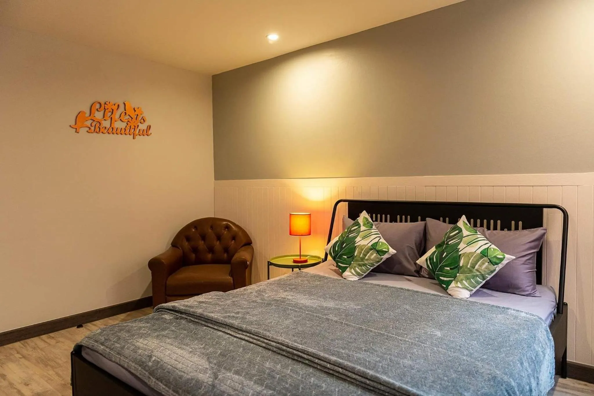 Photo of the whole room, Bed in I Rich Residence