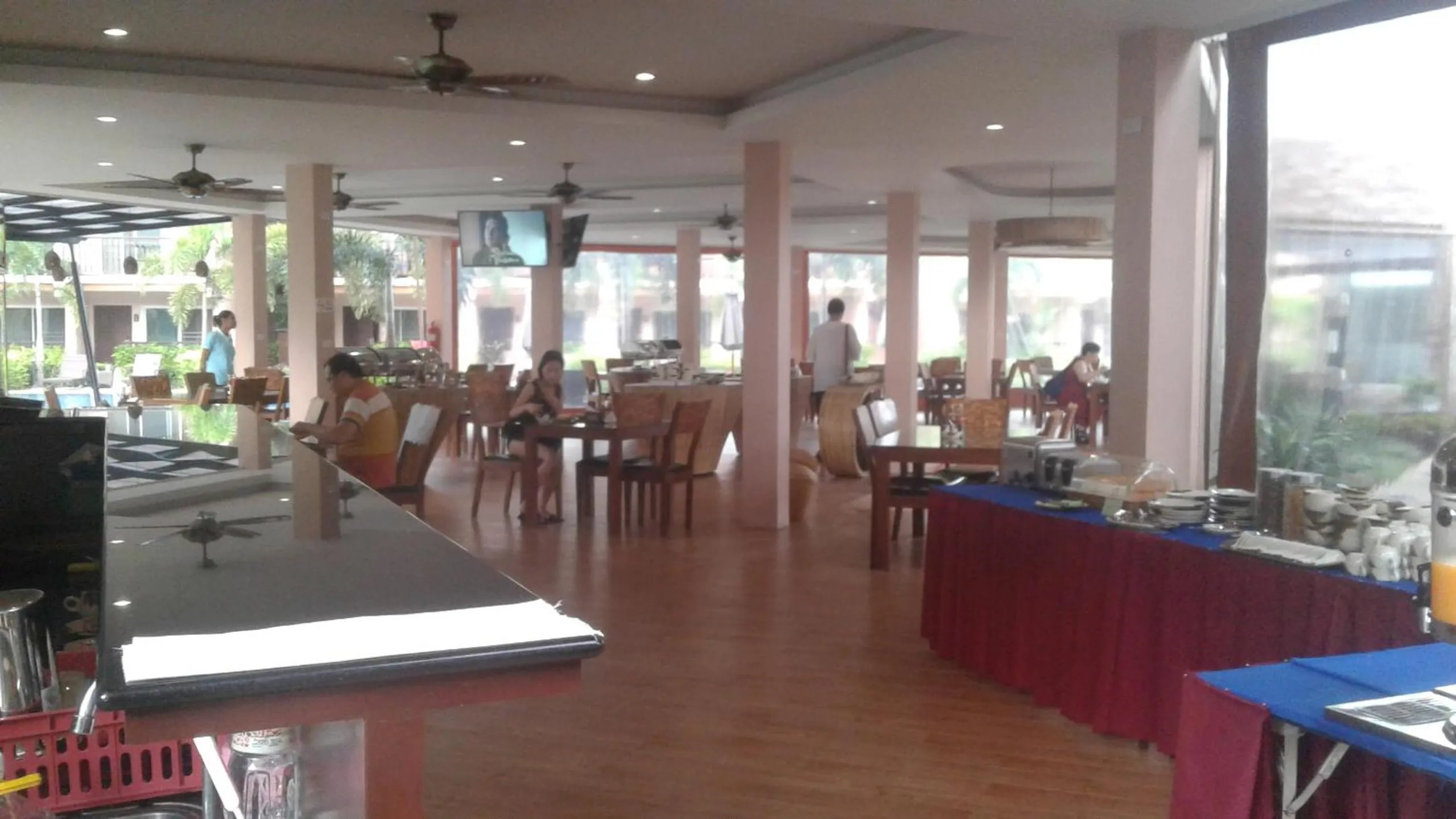 Restaurant/places to eat in Chivatara Resort Bang Tao Beach Phuket - SHA