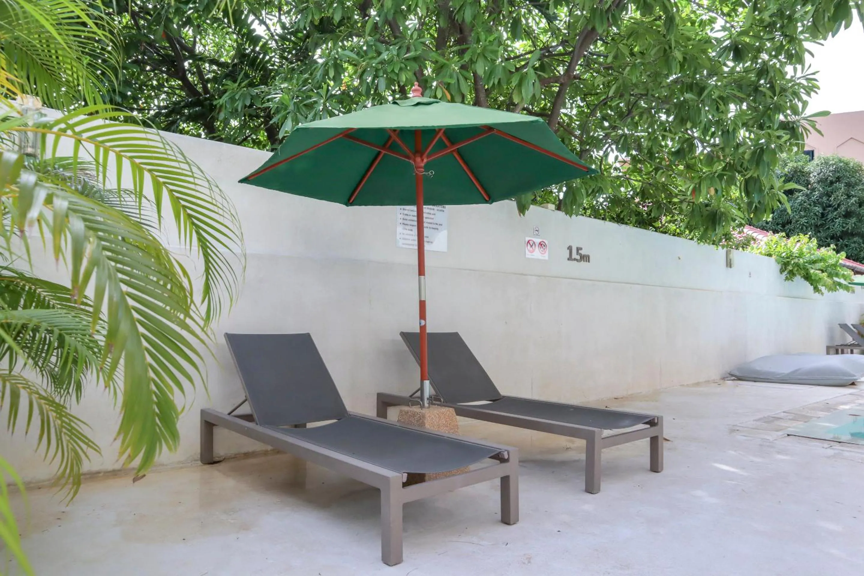 Swimming pool in Wabi Sabi Boutique Hotel - SHA Extra Plus