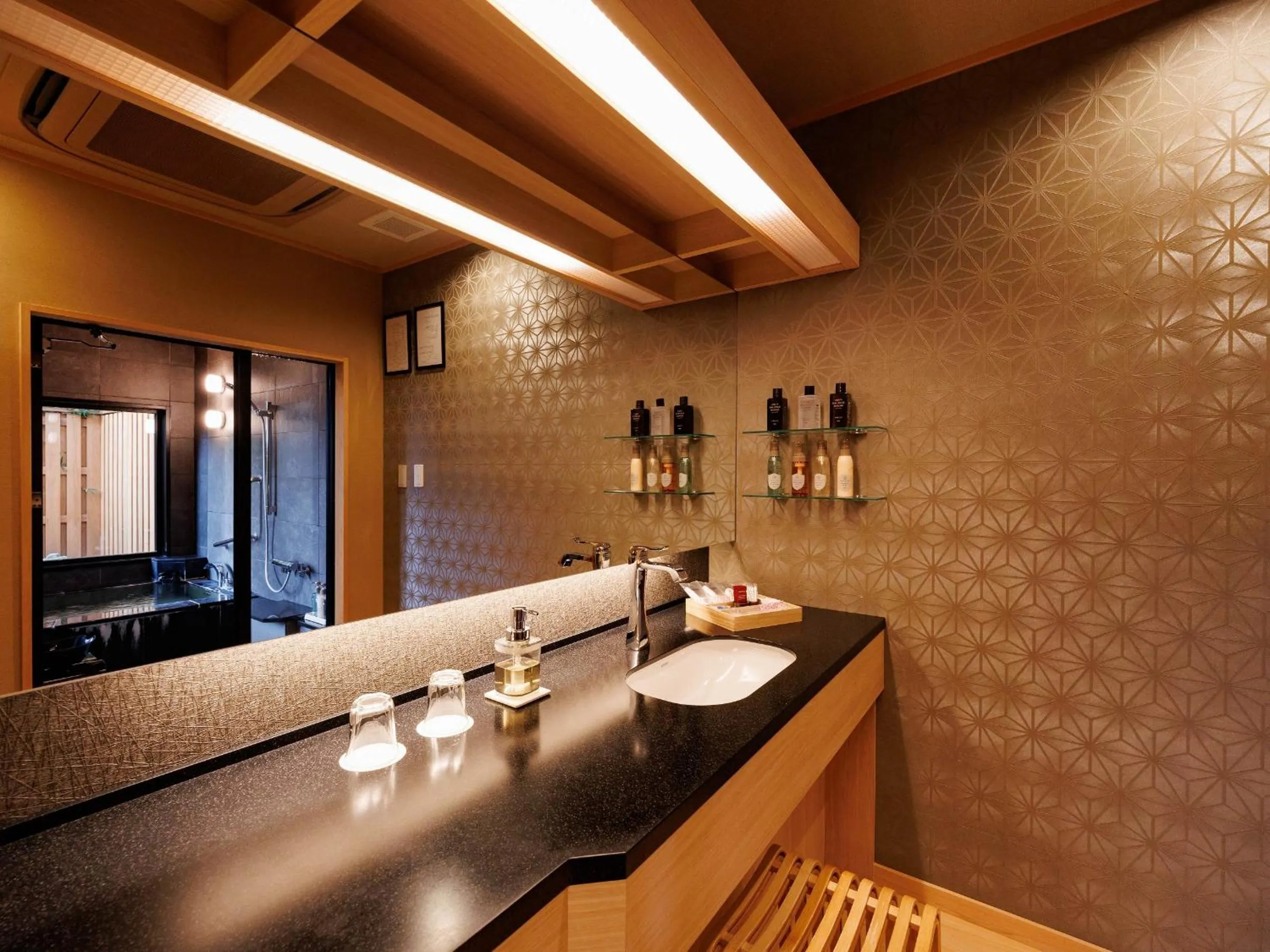 Photo of the whole room in Suwa Grand Shrine Kameya Inn