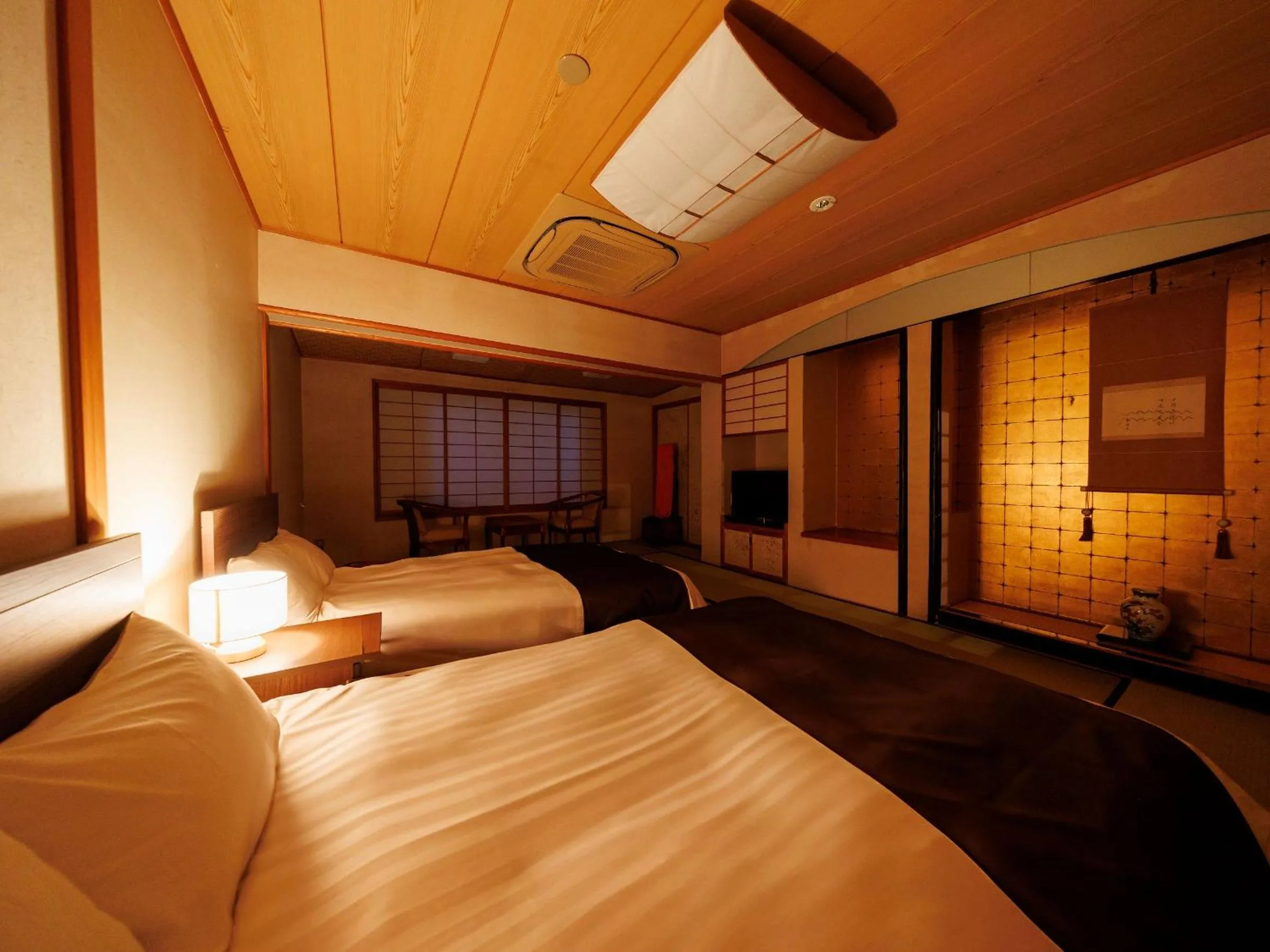 Bed in Suwa Grand Shrine Kameya Inn