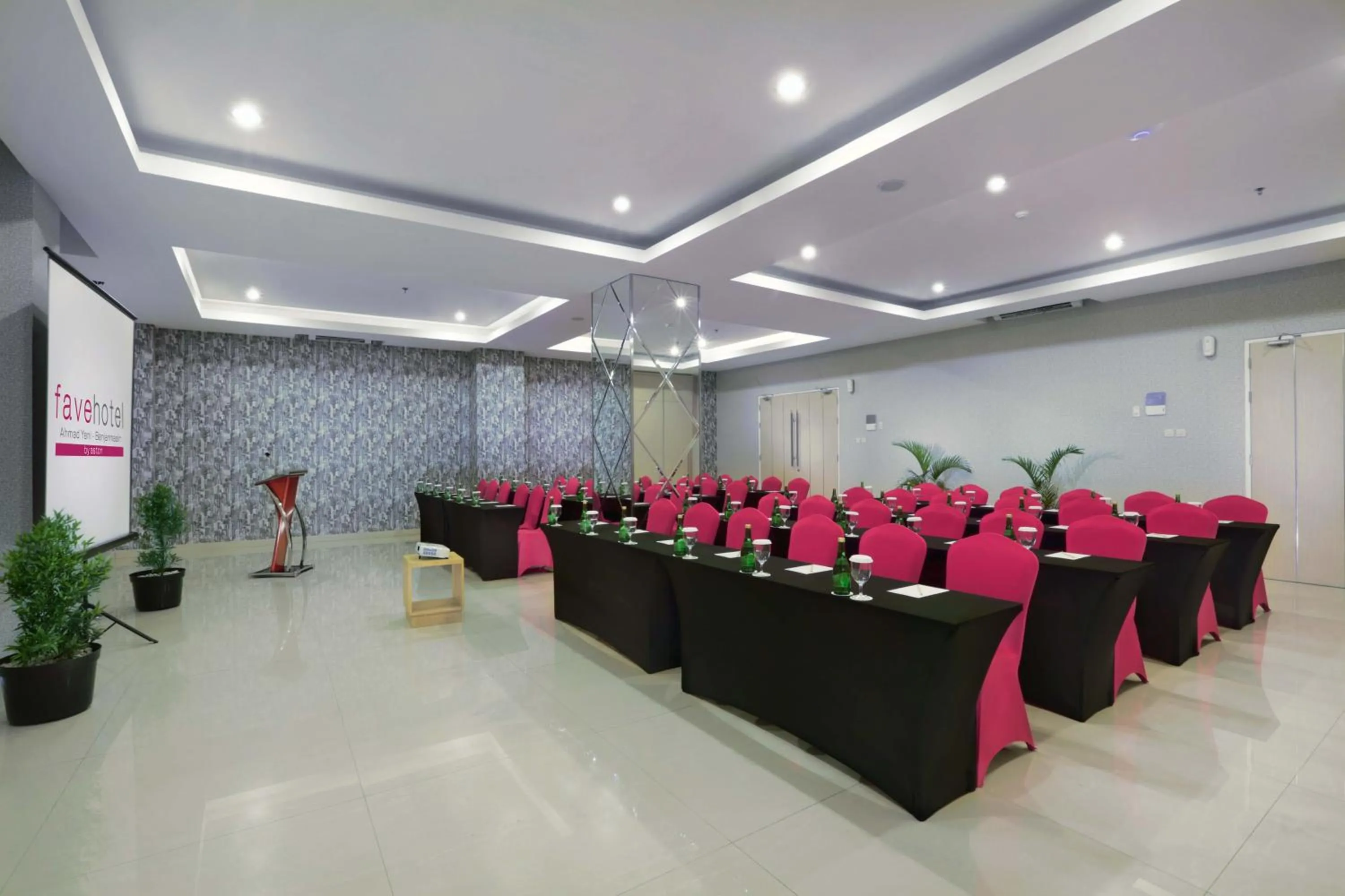 Meeting/conference room in favehotel Ahmad Yani Banjarmasin