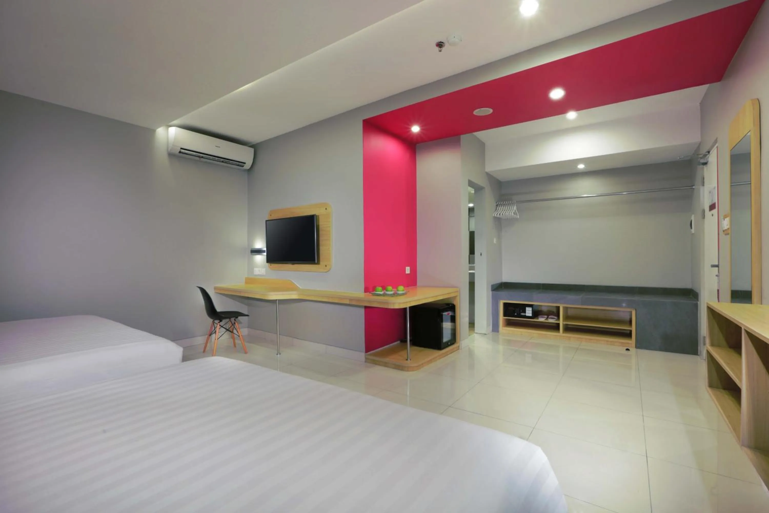 Photo of the whole room, Bed in favehotel Ahmad Yani Banjarmasin