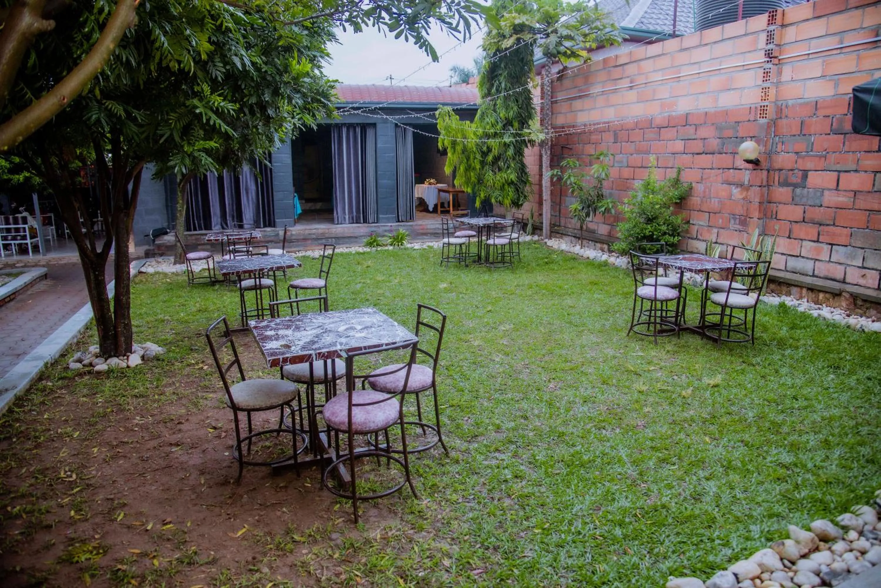 Garden in Martin Aviator Hotel