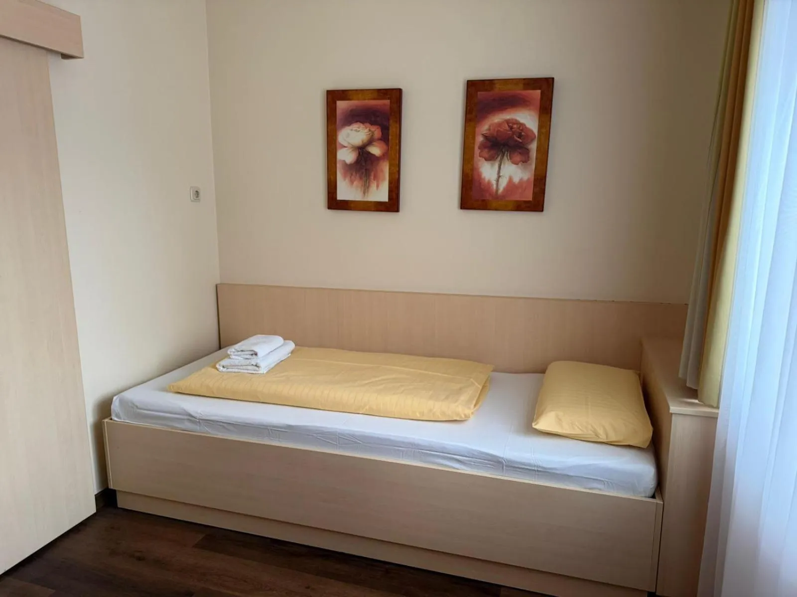 Bed in M&M Hotel - Seevetal