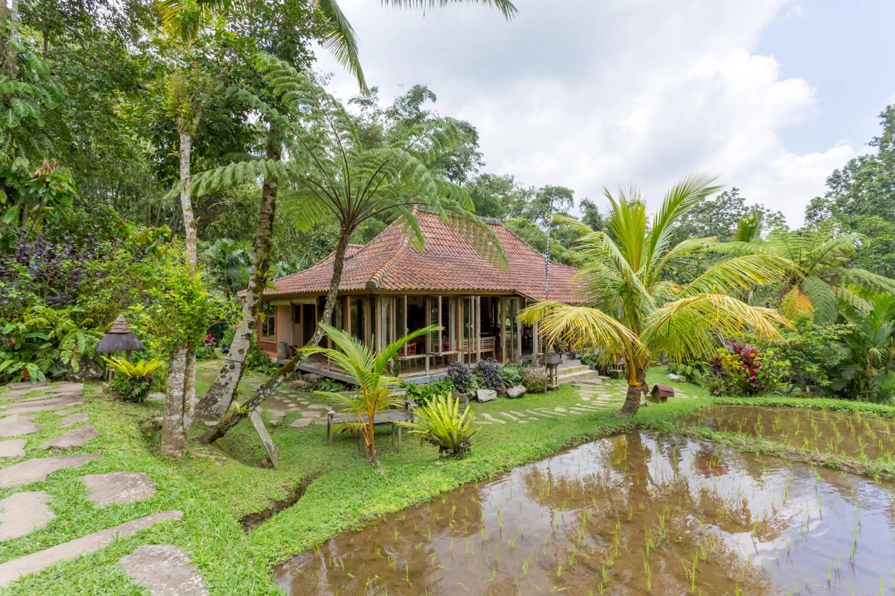 Restaurant/places to eat in Prana Dewi Mountain Resort