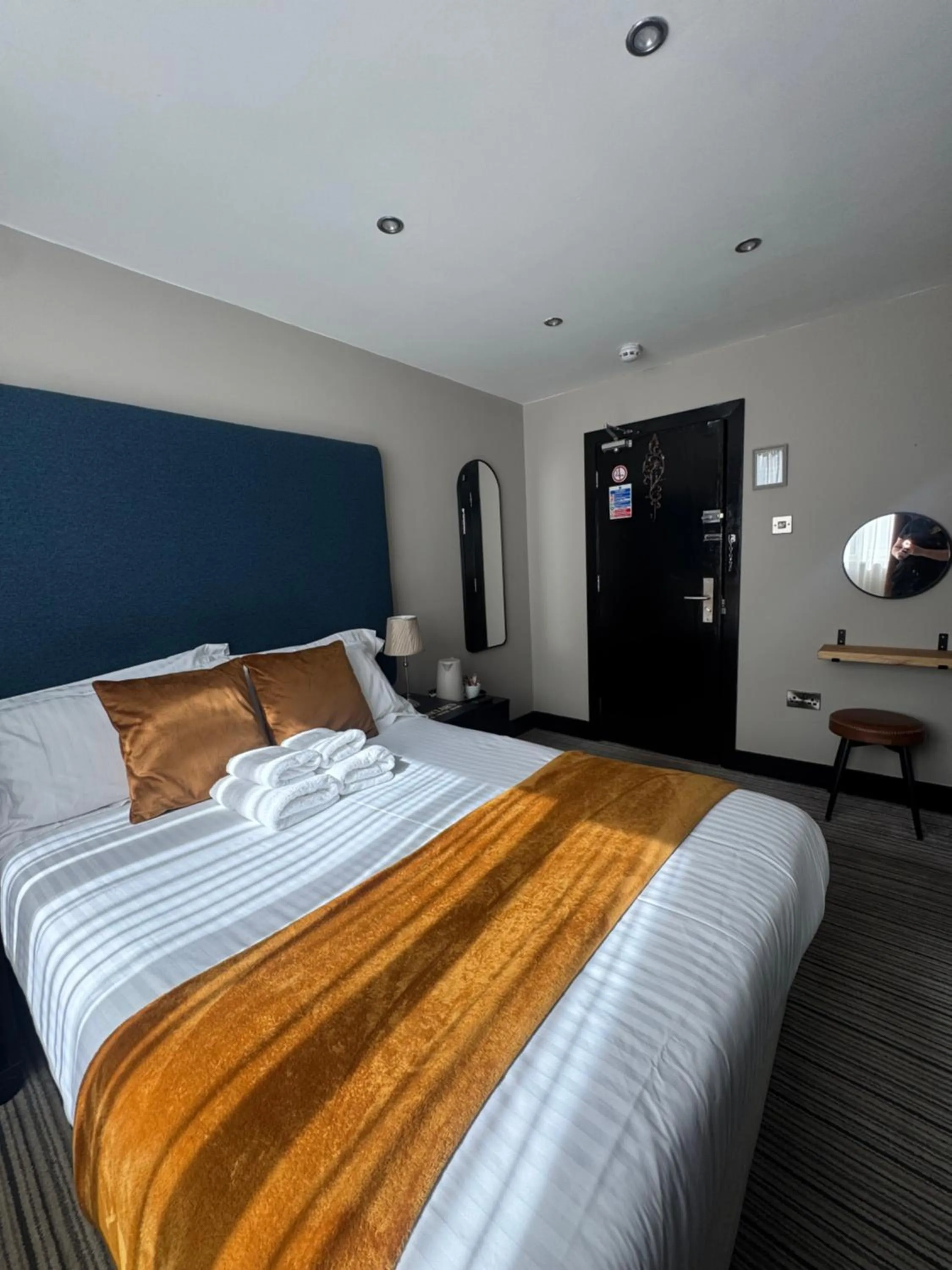 Bedroom, Bed in Sinclair's Rooms